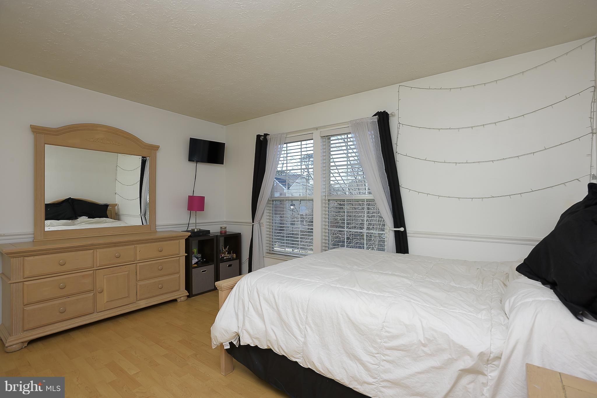 FOX CHASE - Residential