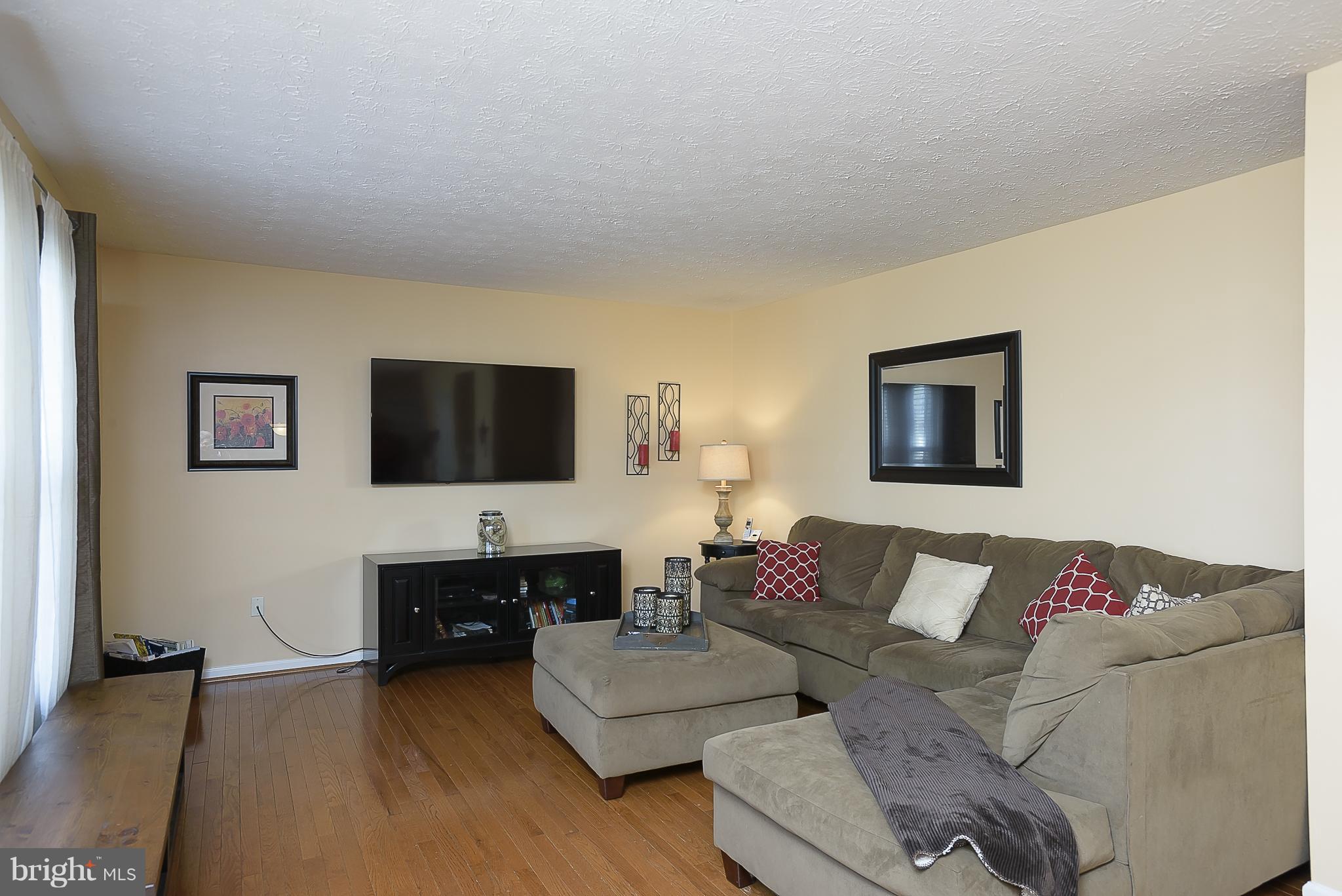 FOX CHASE - Residential