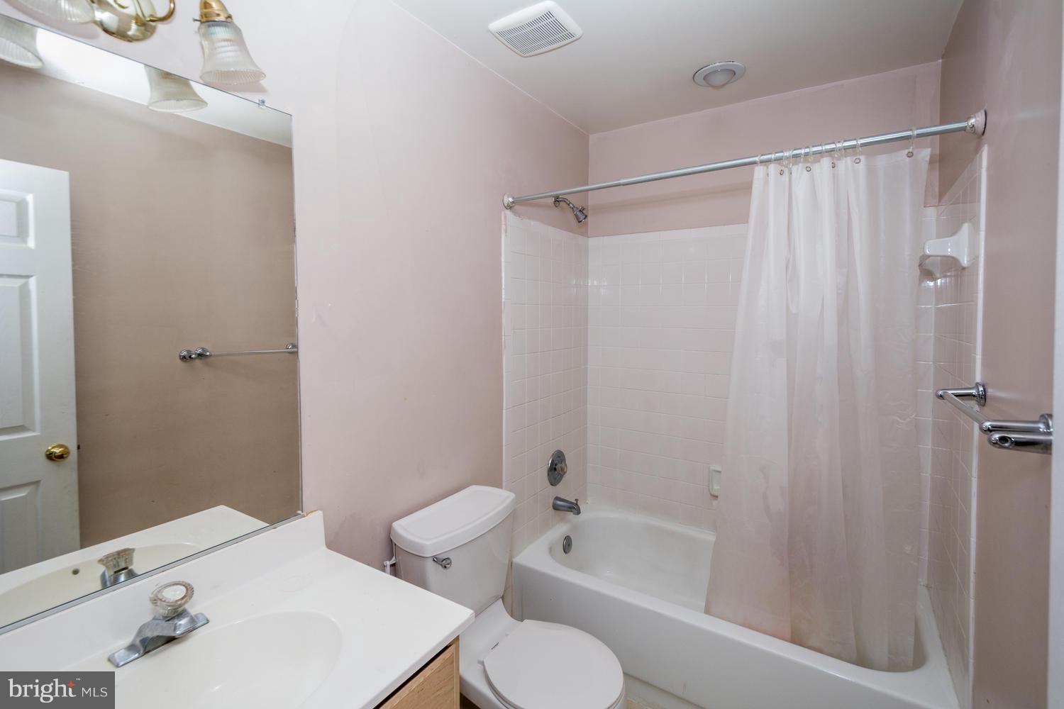 SEVEN OAKS - Residential Lease