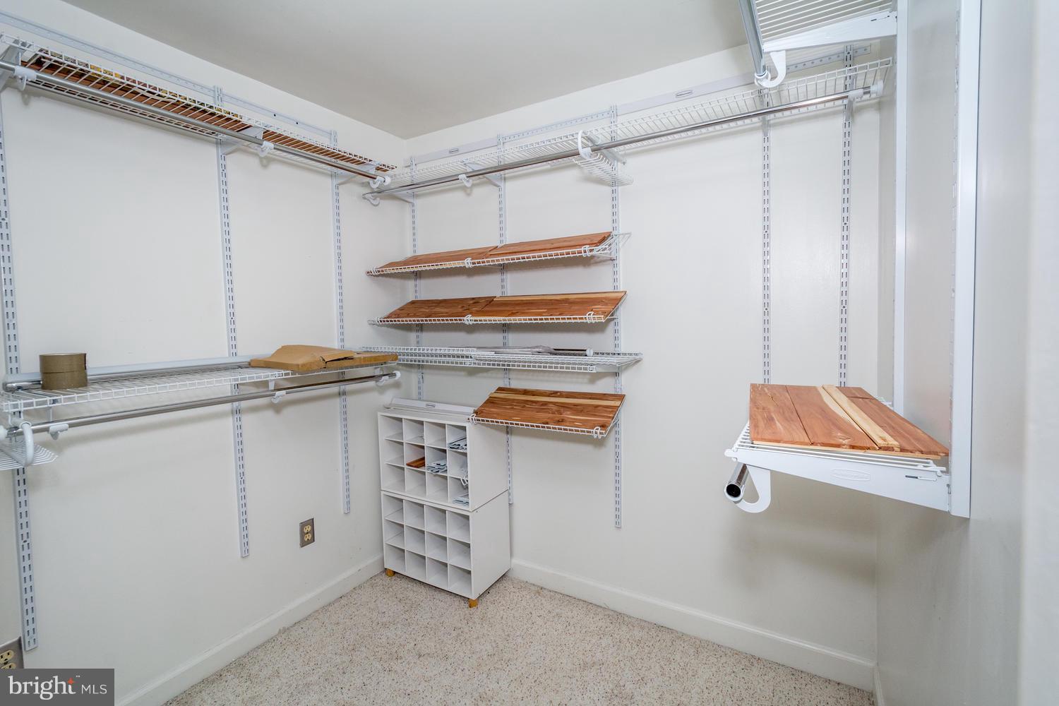 SEVEN OAKS - Residential Lease