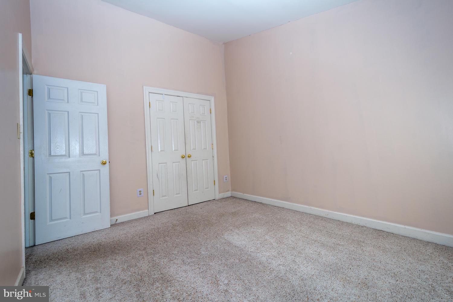 SEVEN OAKS - Residential Lease