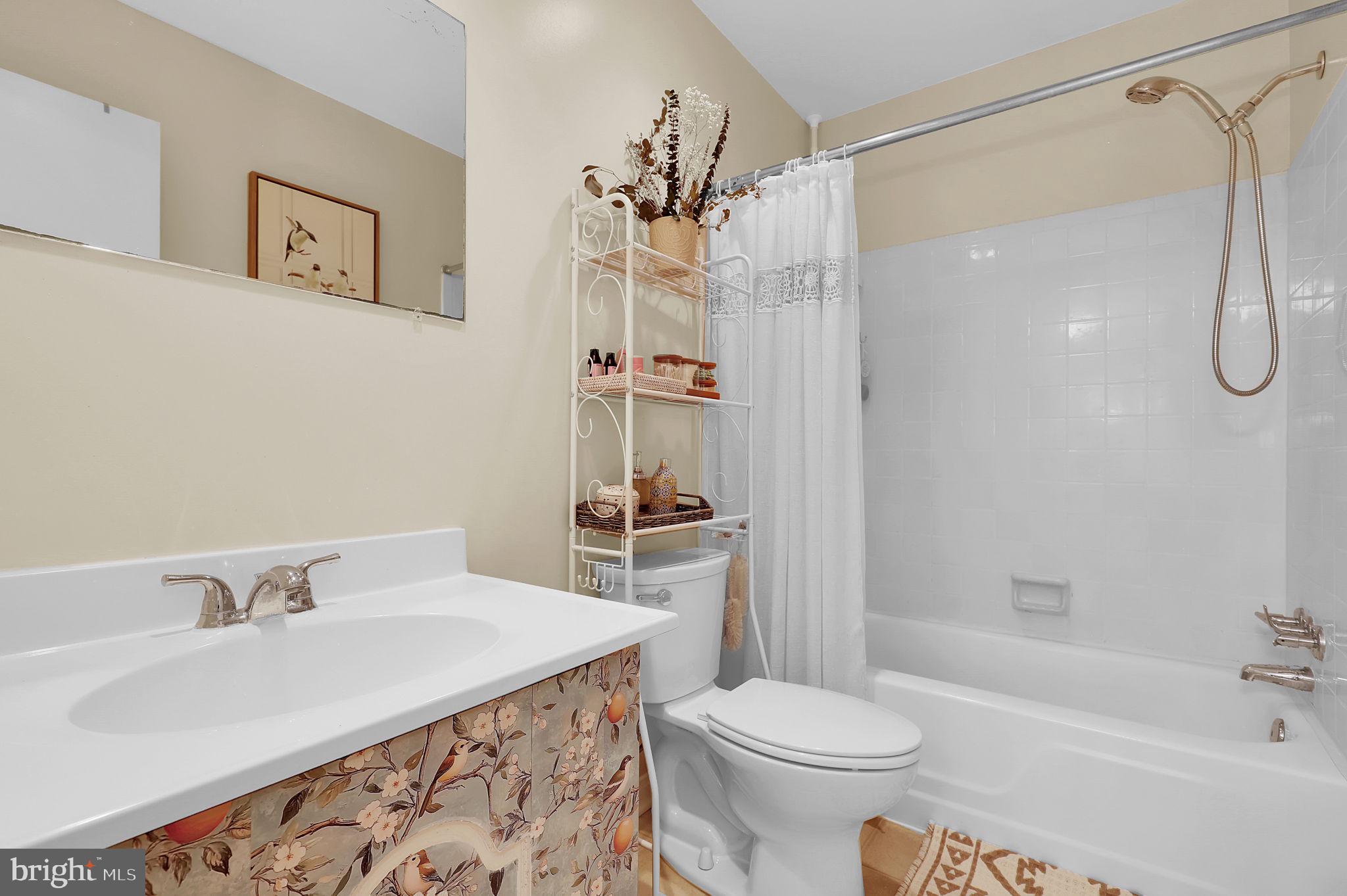 STEDWICK TOWNHOUSES - Residential