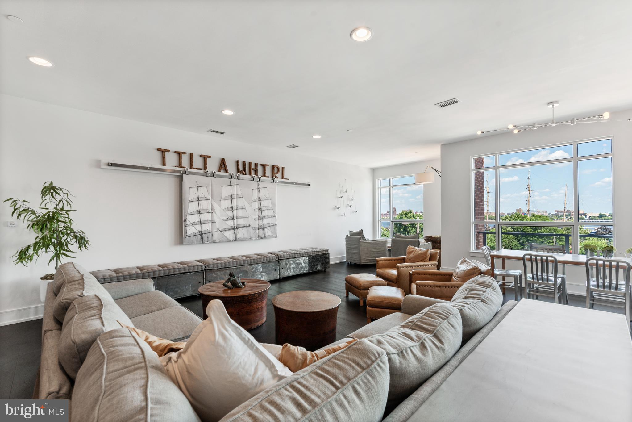 SOCIETY HILL - Residential