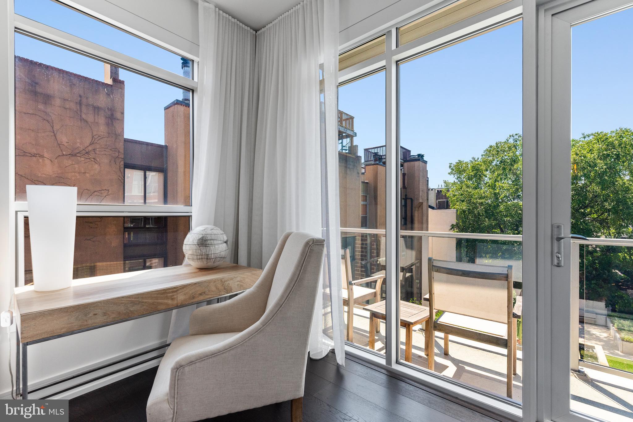SOCIETY HILL - Residential