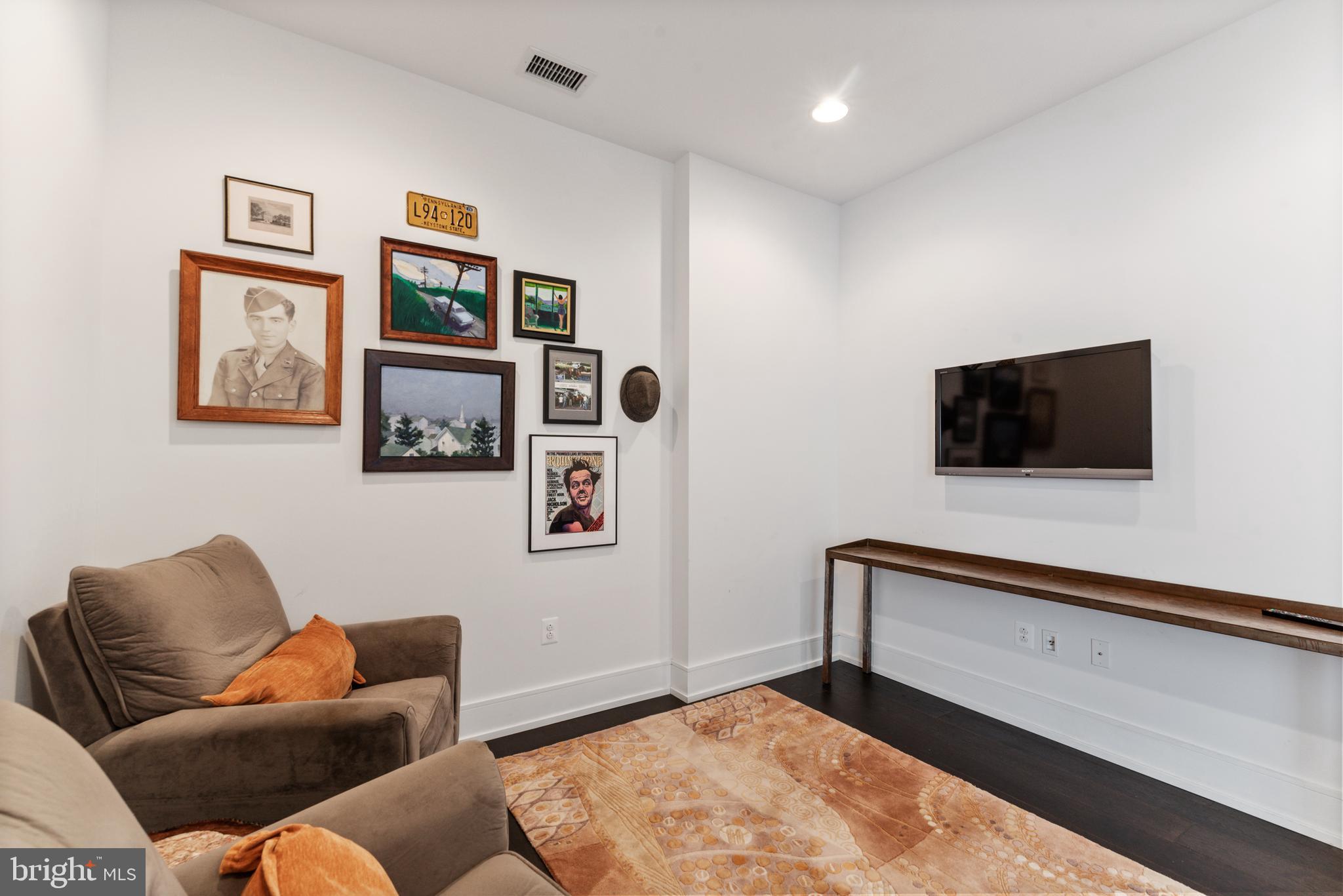 SOCIETY HILL - Residential