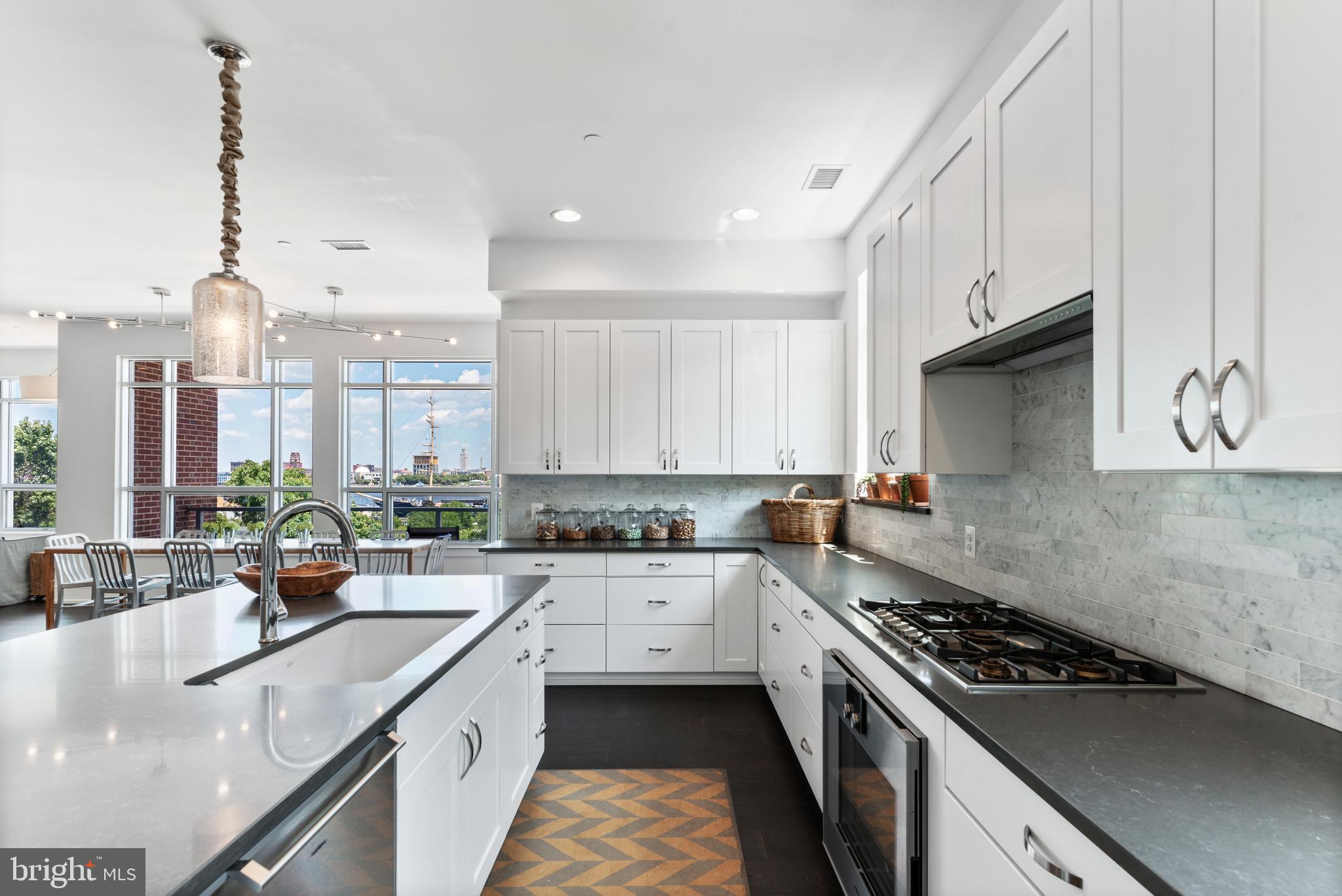 SOCIETY HILL - Residential