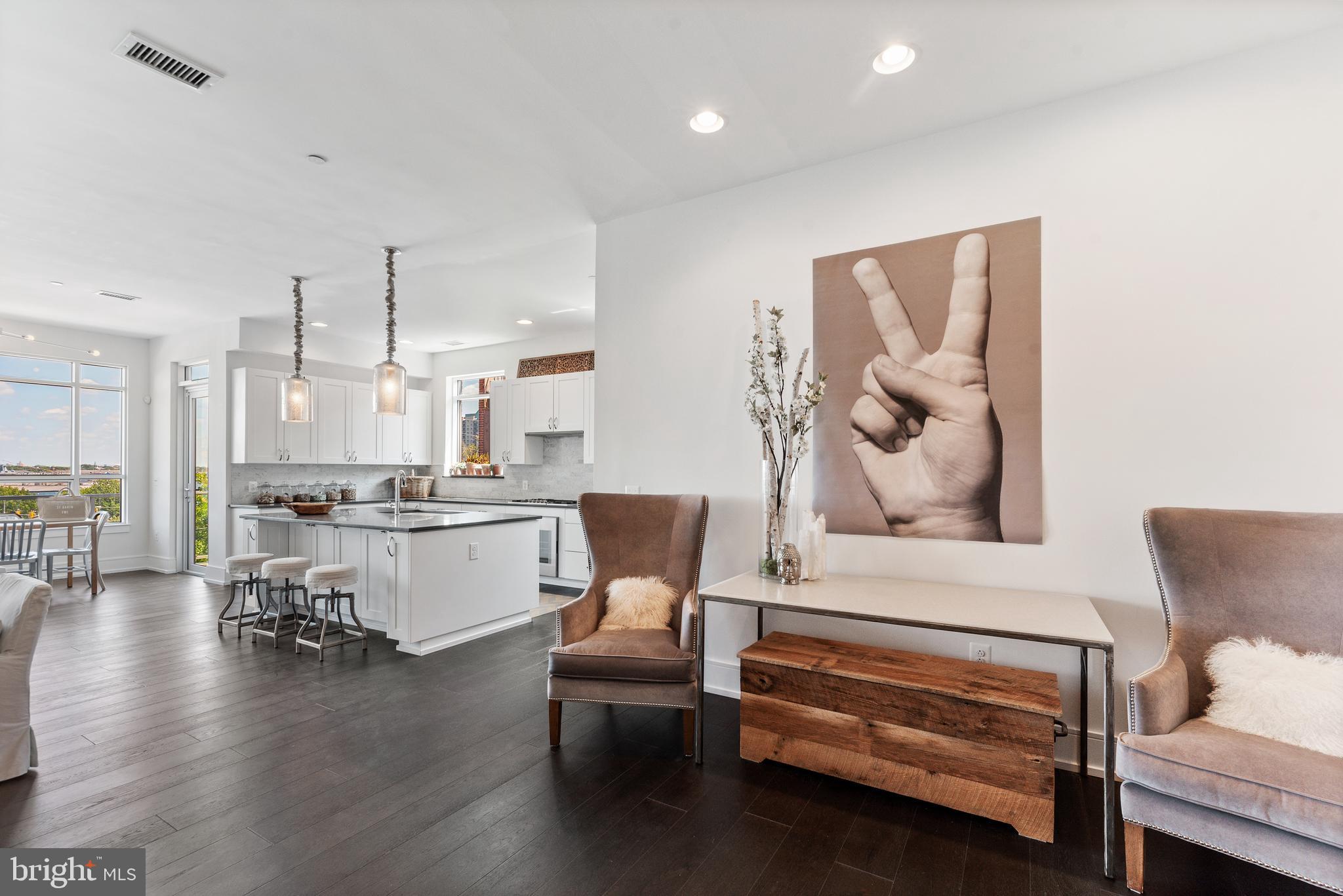 SOCIETY HILL - Residential