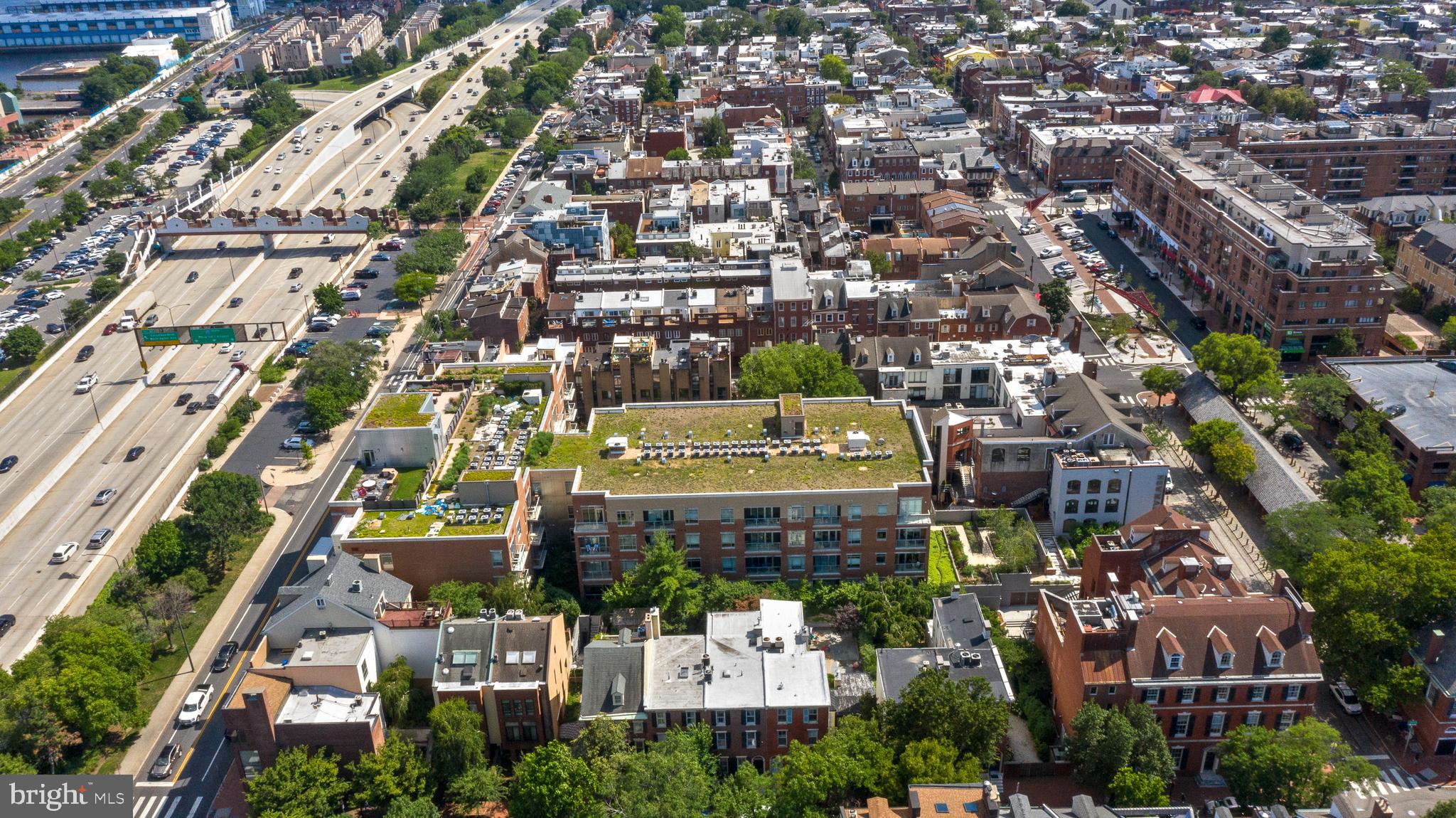 SOCIETY HILL - Residential