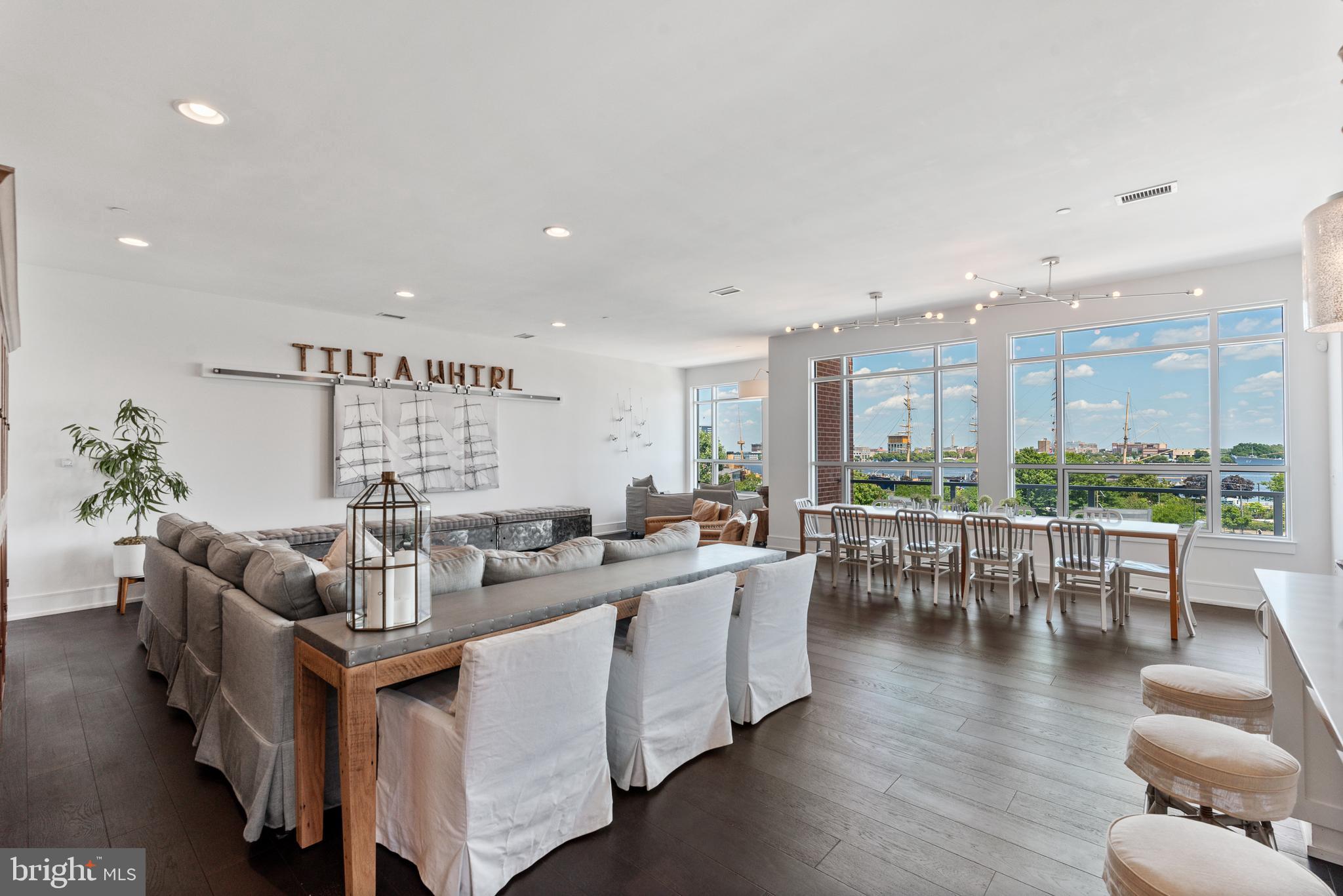 SOCIETY HILL - Residential