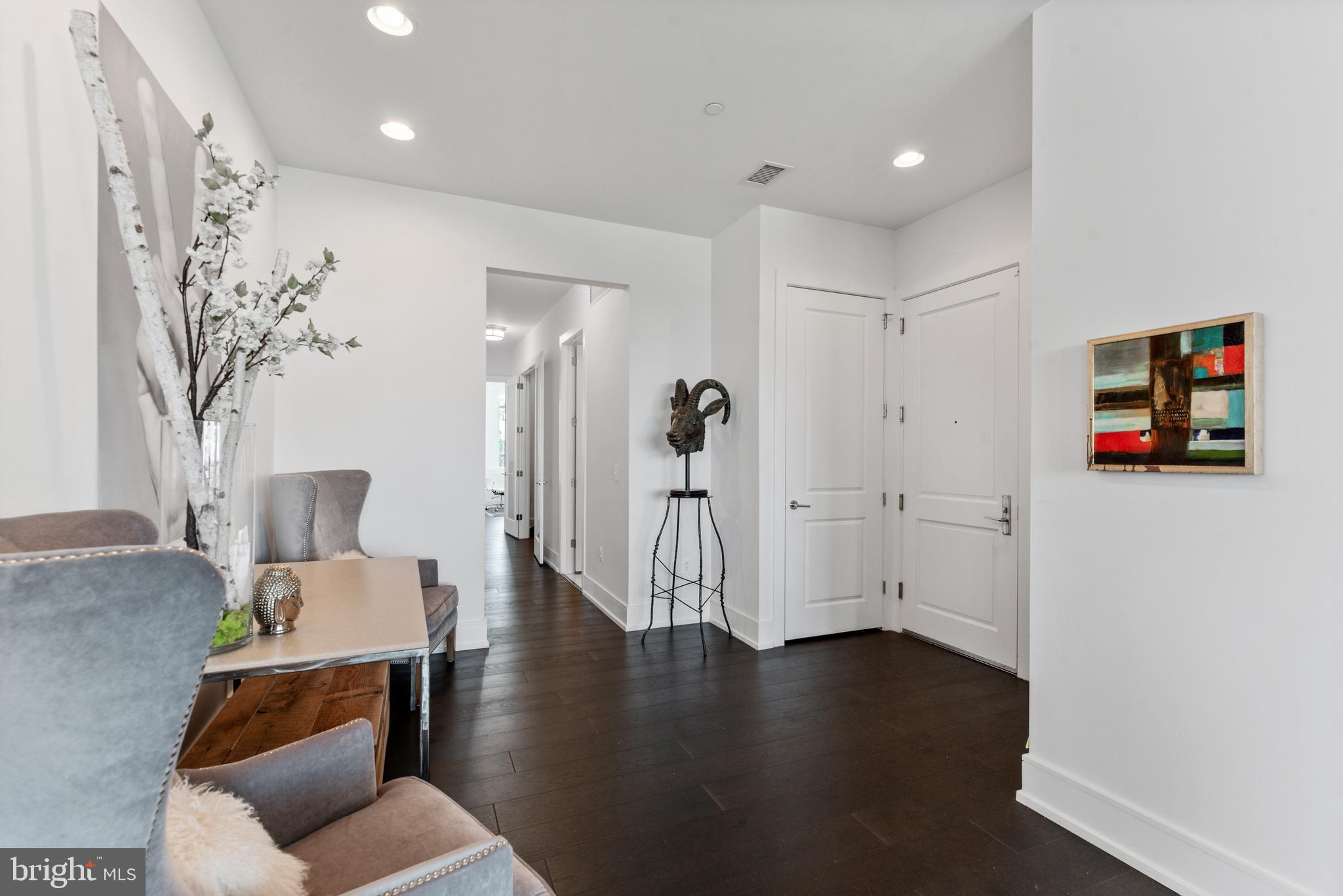 SOCIETY HILL - Residential