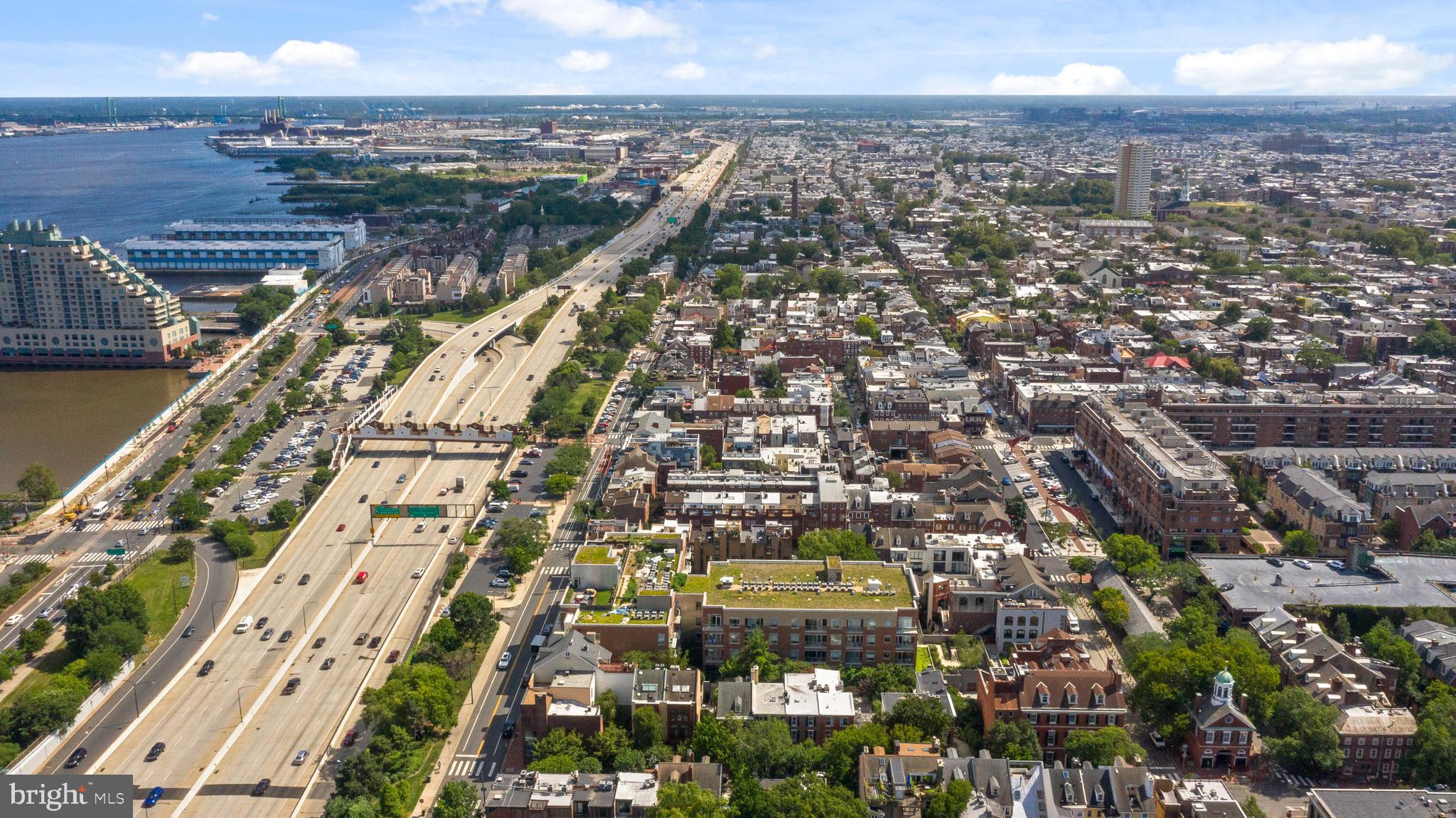 SOCIETY HILL - Residential