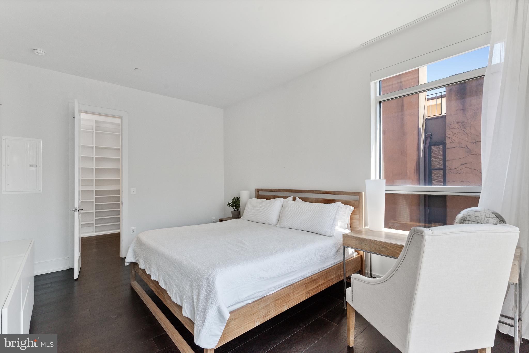 SOCIETY HILL - Residential
