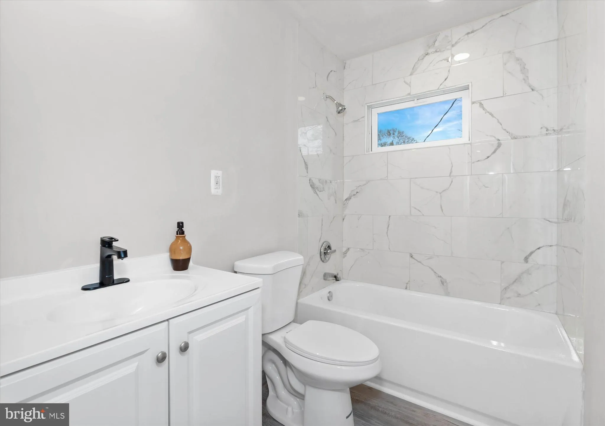 Newark, Delaware 19713, United States, 3 Bedrooms Bedrooms, ,2 BathroomsBathrooms,Residential,Pending,31008