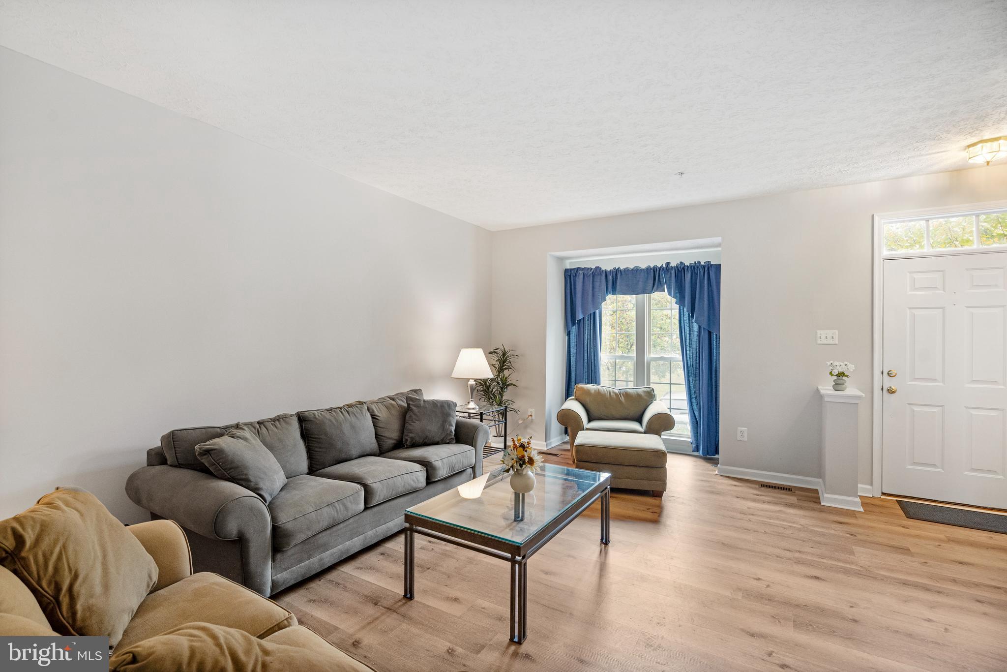EATON SQUARE - Residential