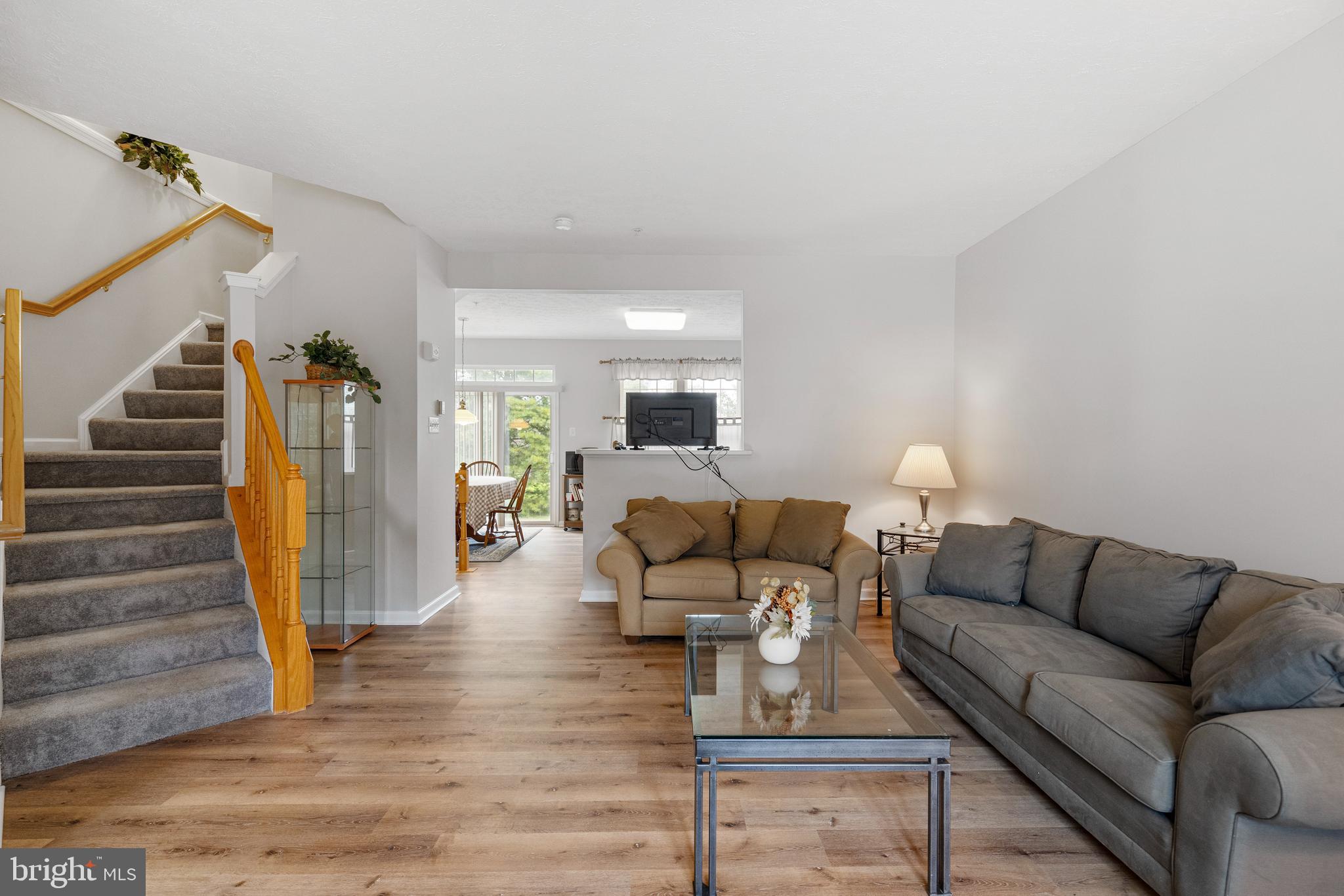 EATON SQUARE - Residential