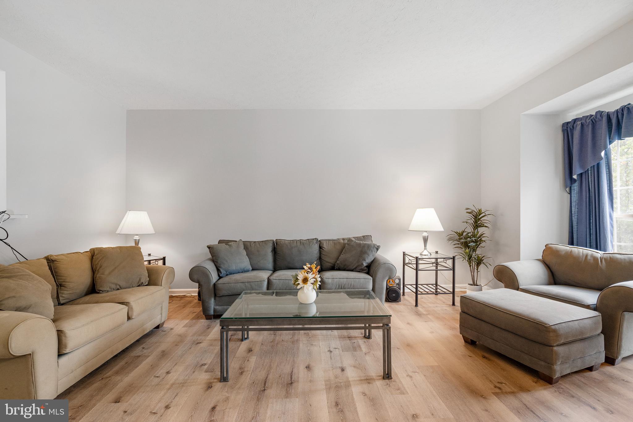 EATON SQUARE - Residential