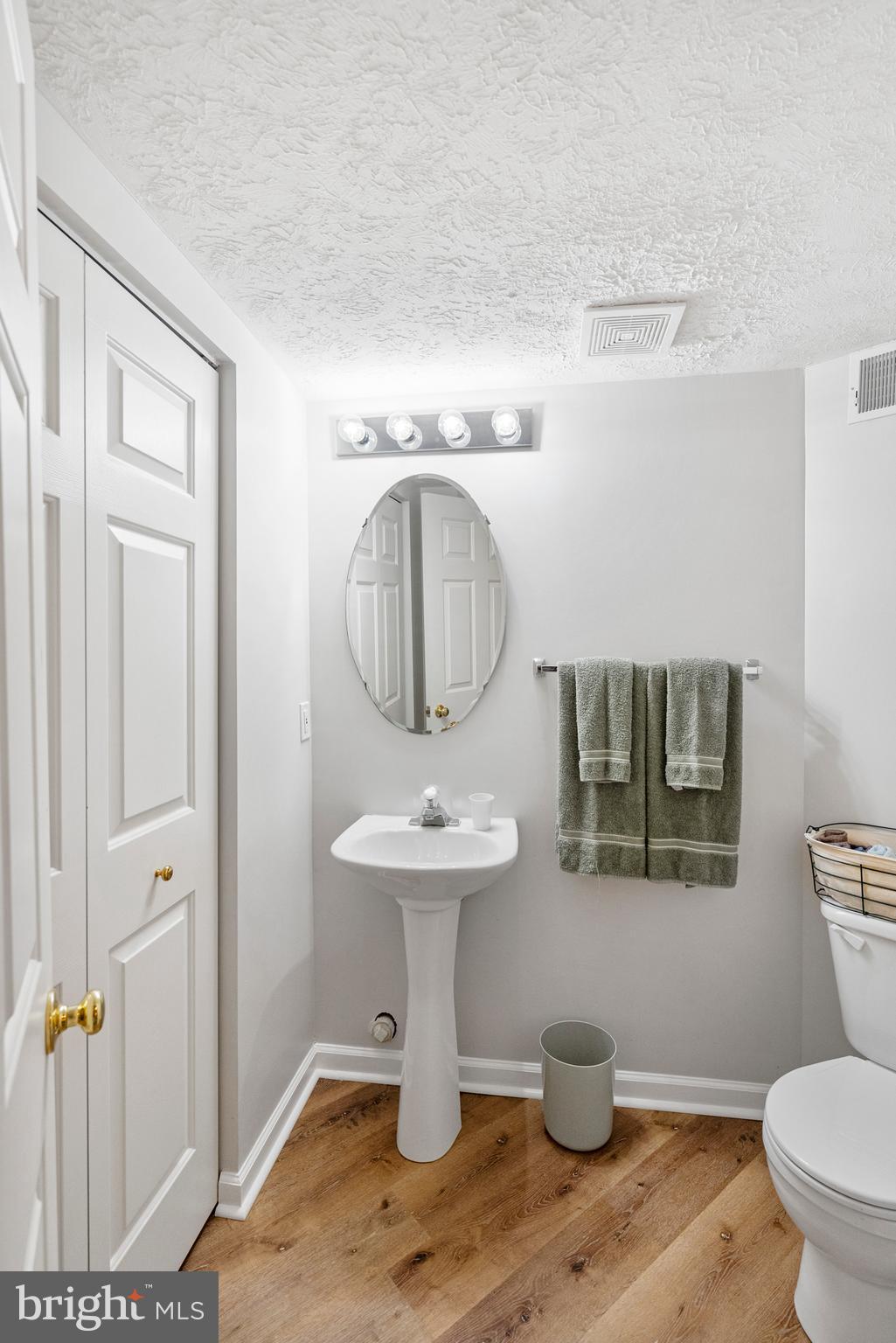 EATON SQUARE - Residential