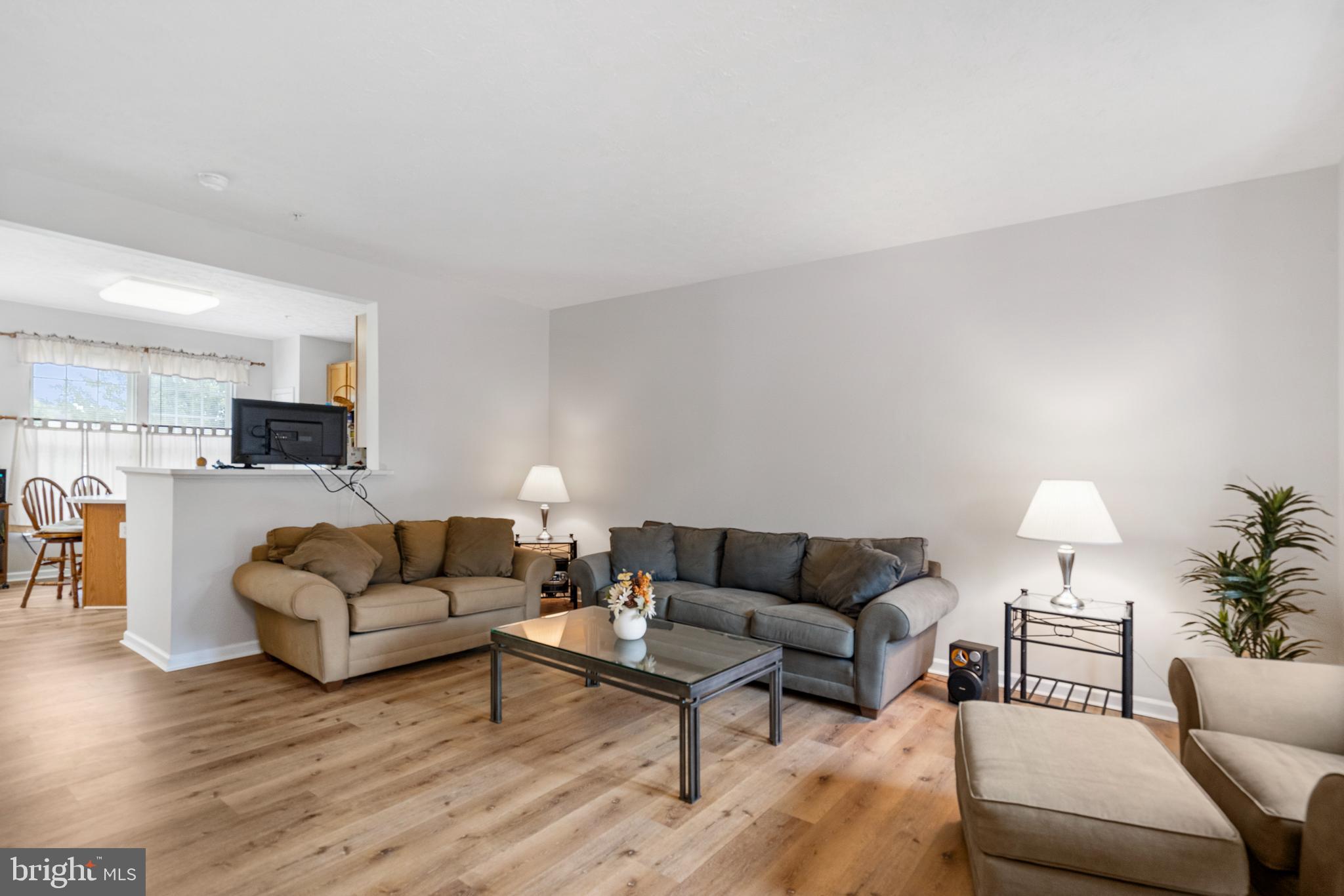 EATON SQUARE - Residential