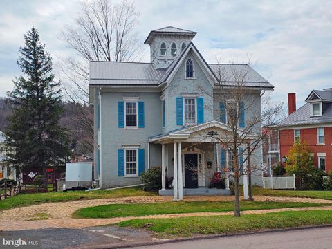 Homes For Sale - 116 Meyers Avenue<br/> Somerset County, MEYERSDALE, PA 15552