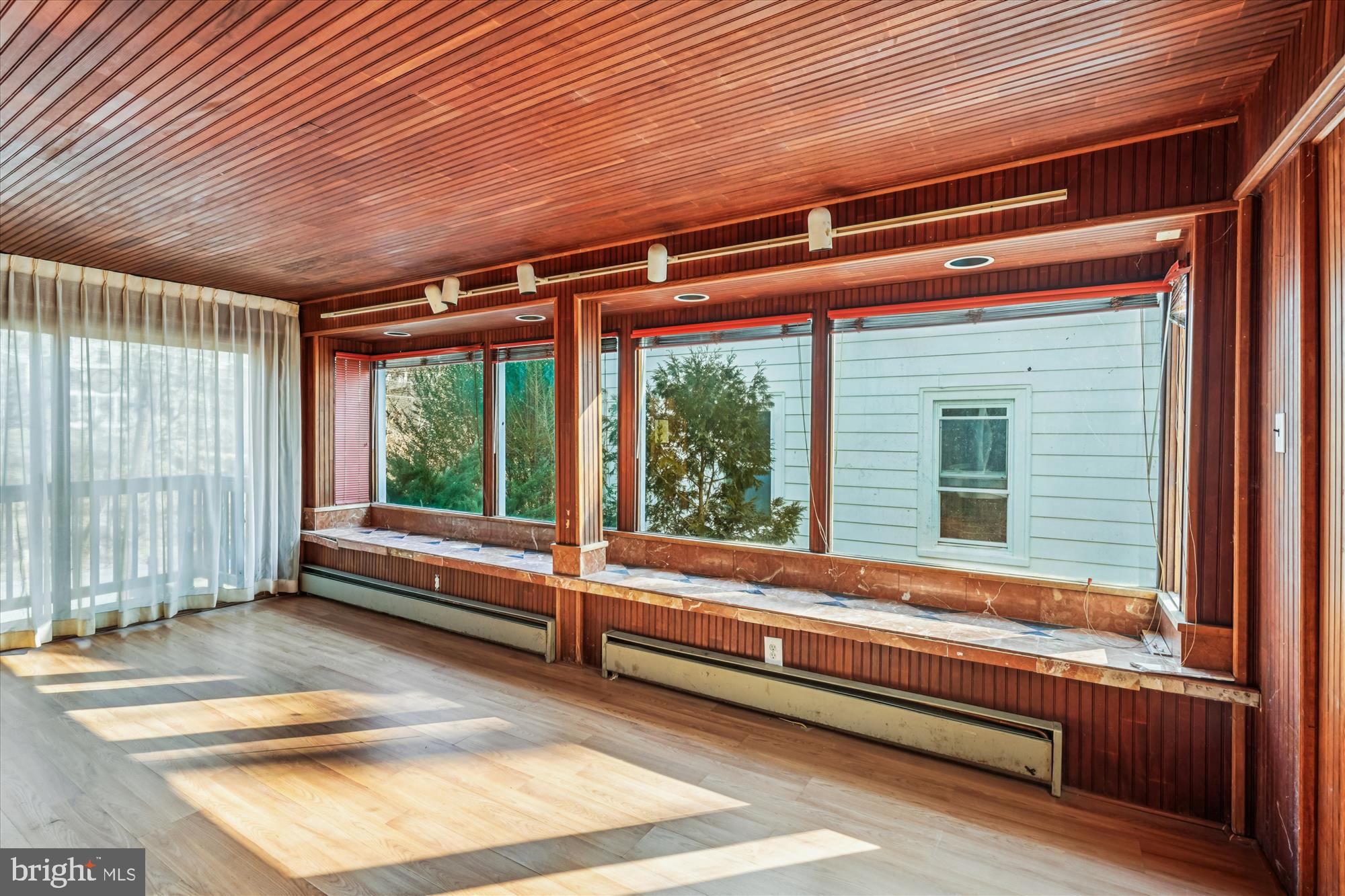 WHEATON OUT RES. (1) - Residential