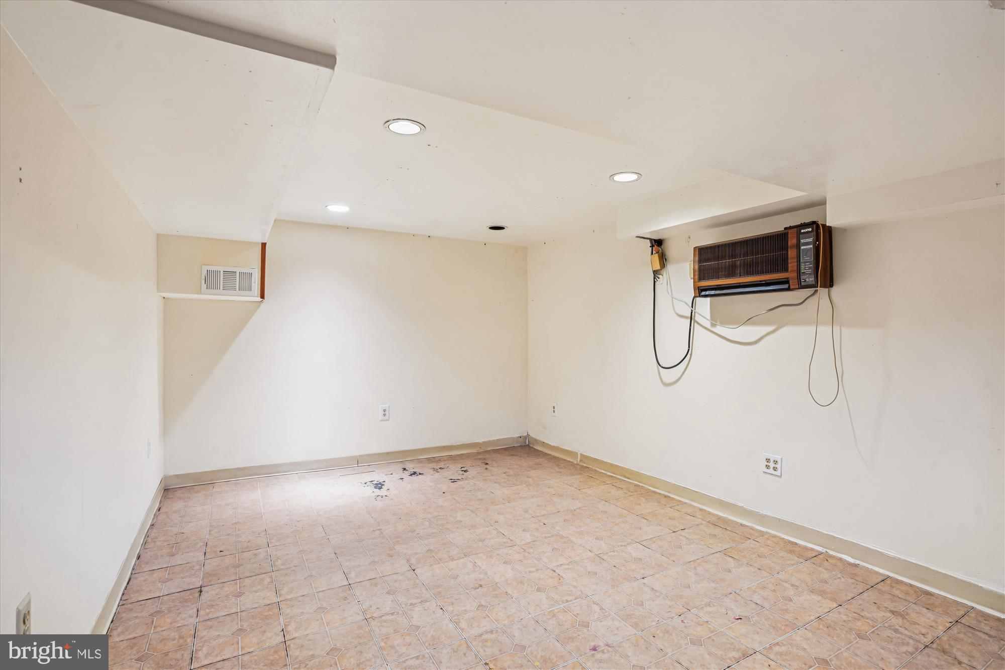 WHEATON OUT RES. (1) - Residential