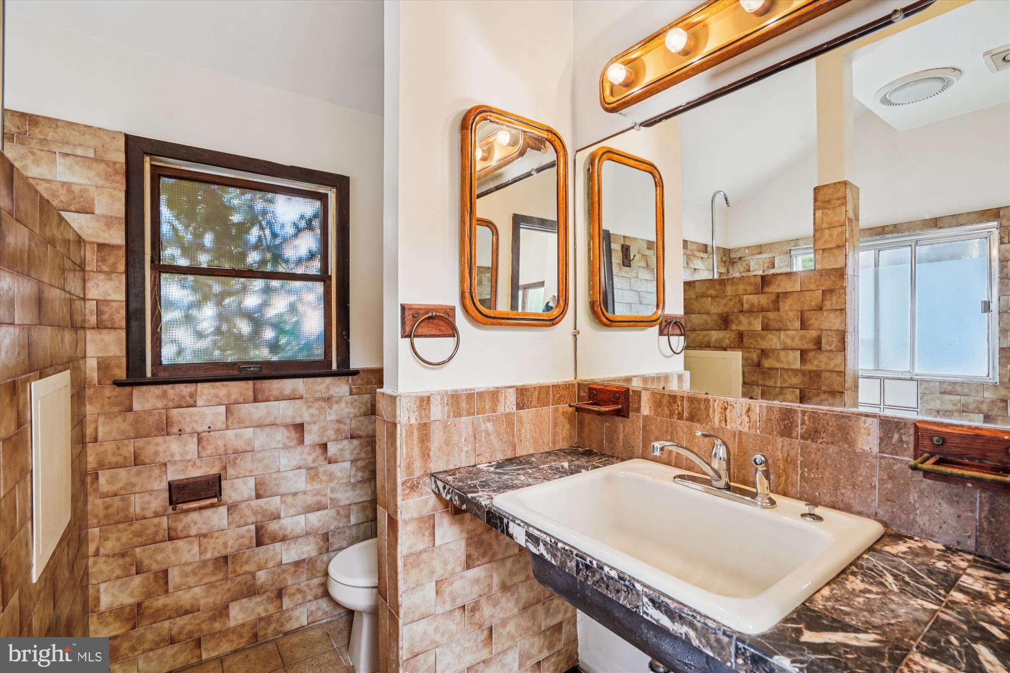 WHEATON OUT RES. (1) - Residential