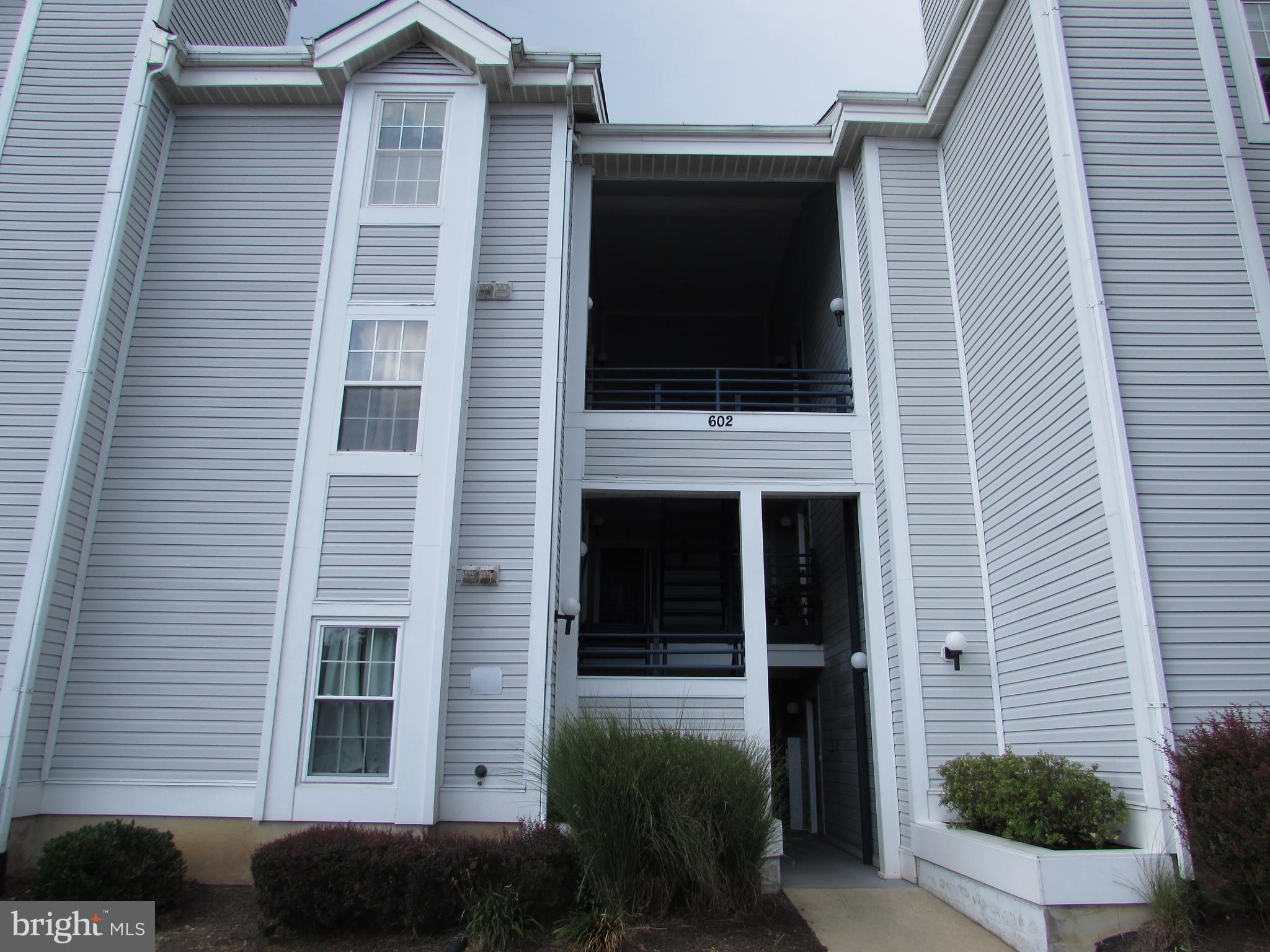 Stylish Top-Floor Penthouse Minutes from Fort Meade, NSA & Annapolis
Welcome to this rare and beautifully updated 2-bedroom, 2-bath penthouse condo — featuring hardwood floors, soaring ceilings, and a versatile loft with a striking spiral staircase perfect for a home office, guest space, or creative studio.
Located just minutes from Fort Meade, NSA, Annapolis, and Baltimore, this top-floor unit offers unbeatable convenience for commuting to Washington, D.C. or Baltimore.
Enjoy an open-concept layout flooded with natural light, a cozy wood-burning fireplace, and fresh paint throughout.
The kitchen is equipped with modern stainless-steel appliances, and the home includes a brand-new high-efficiency HVAC system (Aug 2025) for year-round comfort.
As one of the few units with this unique floor plan, this condo blends space, style, and location — all in a well-maintained community. Whether you're commuting to base, working remotely, or enjoying the nearby dining and shopping, this is a smart move for professionals who want more than just a place to live.
Schedule your private showing today!