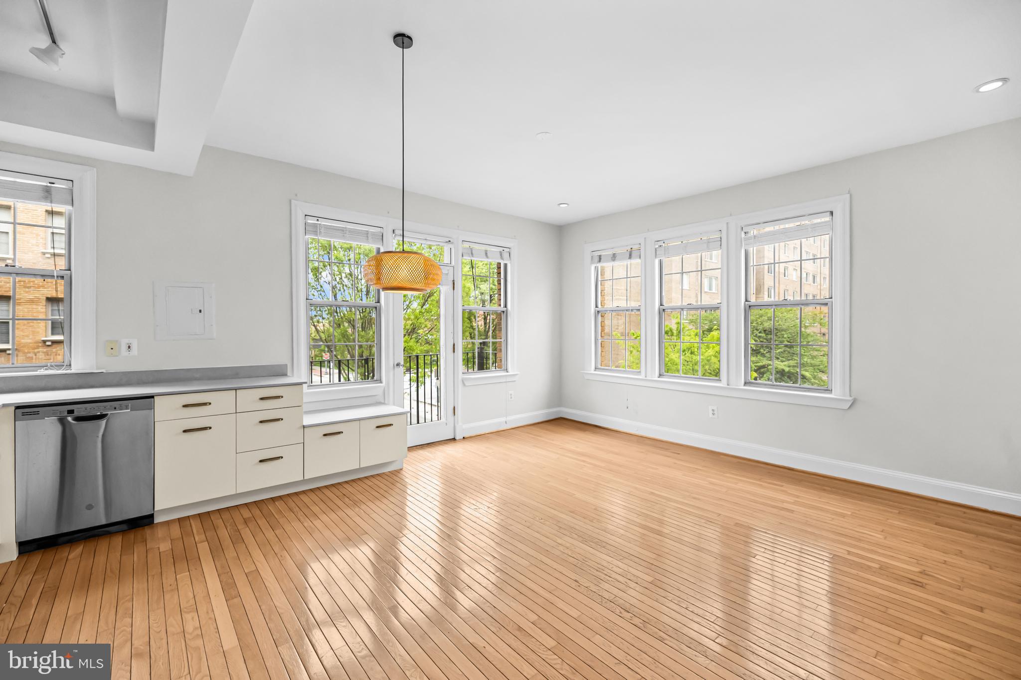 1401 COLUMBIA ROAD NW 205