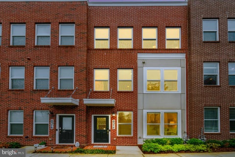 Townhouse For Sale - 8374 Sallyport Street<br/> LORTON, VA 22079