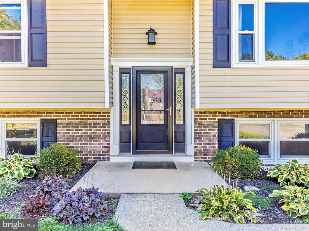 Photo of 12307 Catoctin Spring Dr, MOUNT AIRY, MD 21771 (MLS # MDFR2069808)