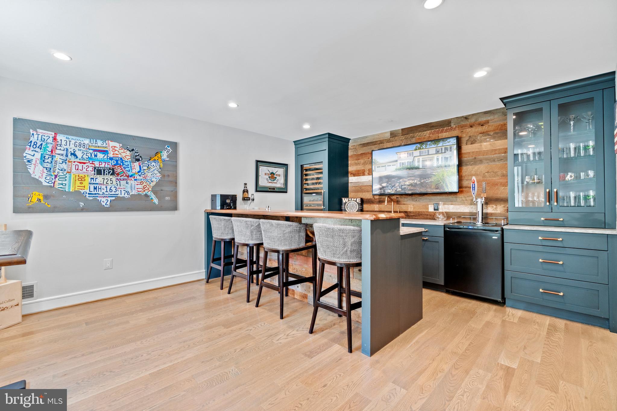 POTOMAC VILLAGE - Residential