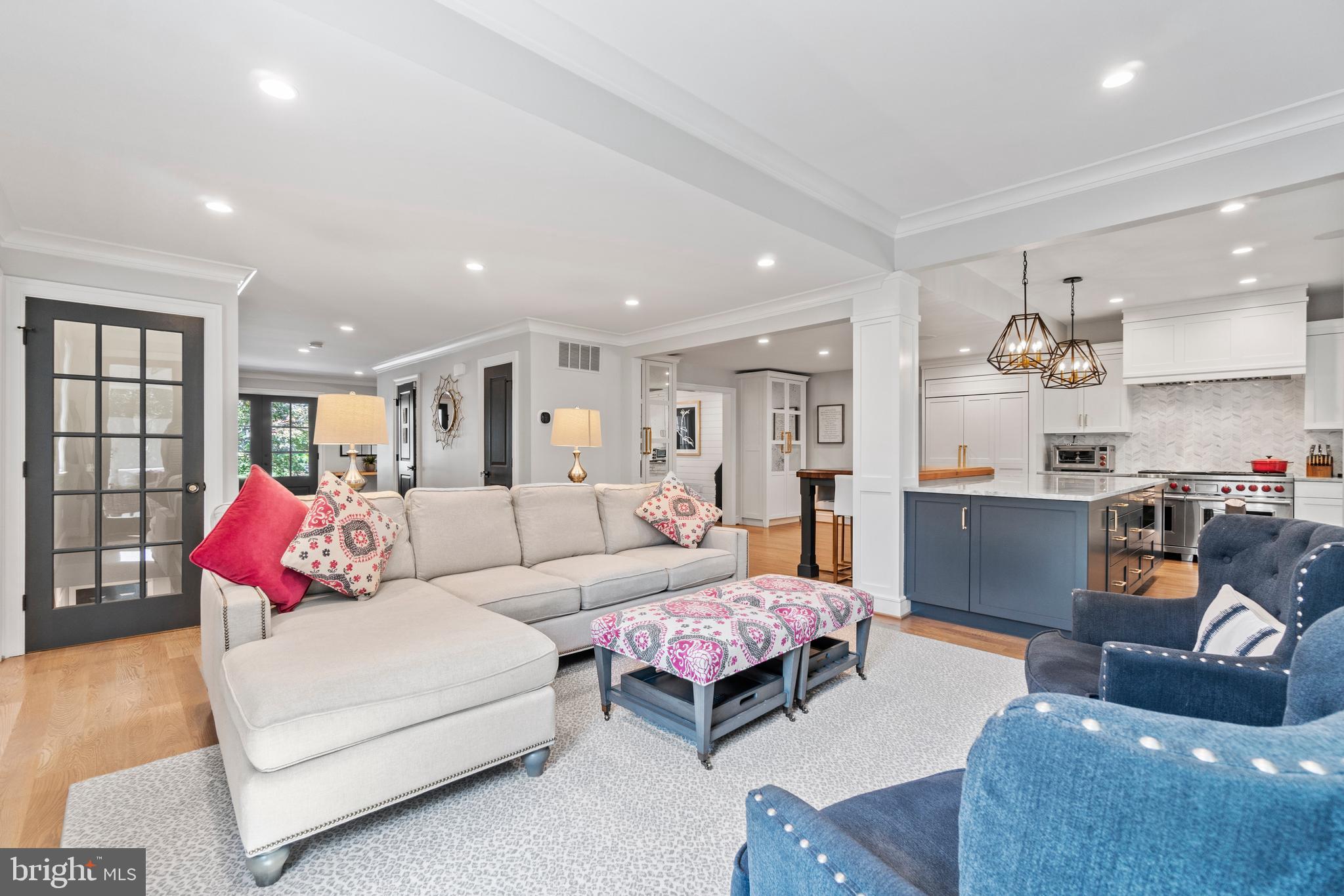 POTOMAC VILLAGE - Residential