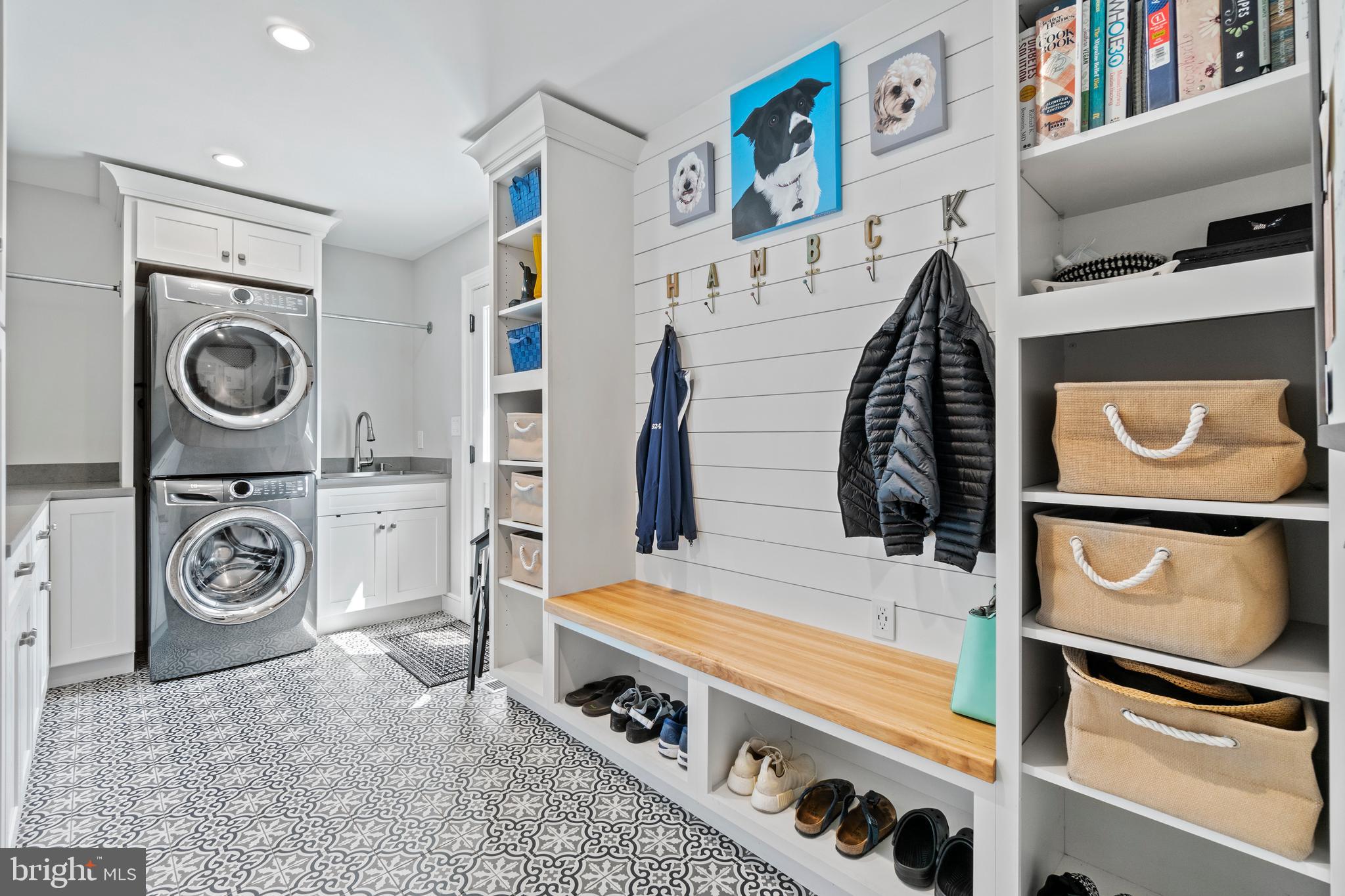 POTOMAC VILLAGE - Residential