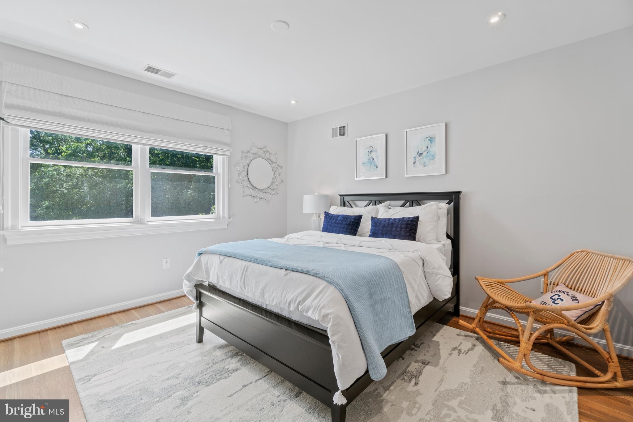 POTOMAC VILLAGE - Residential