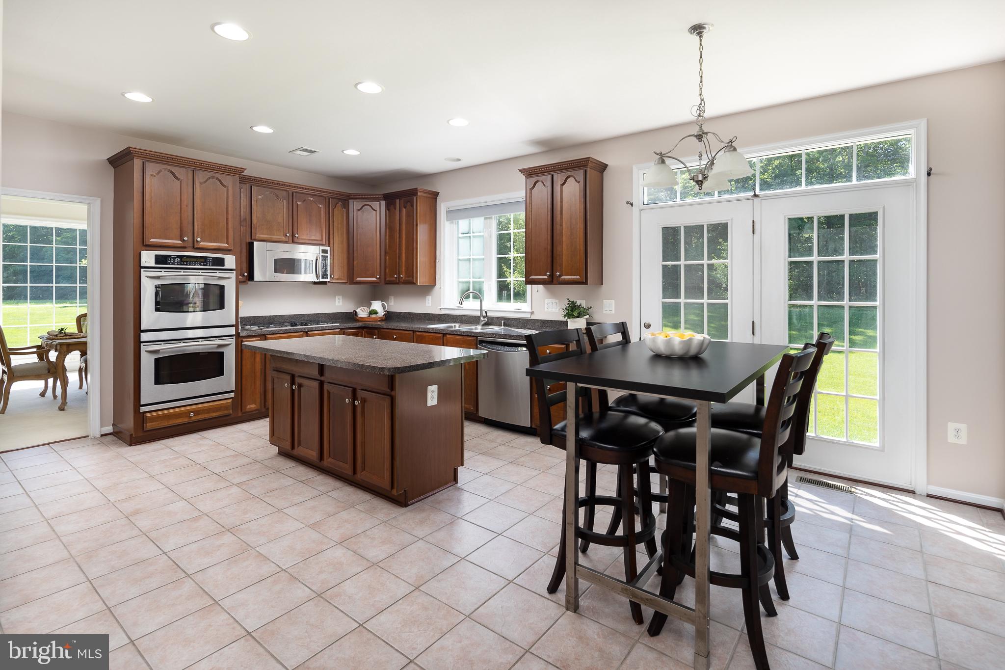 VINT HILL - Residential