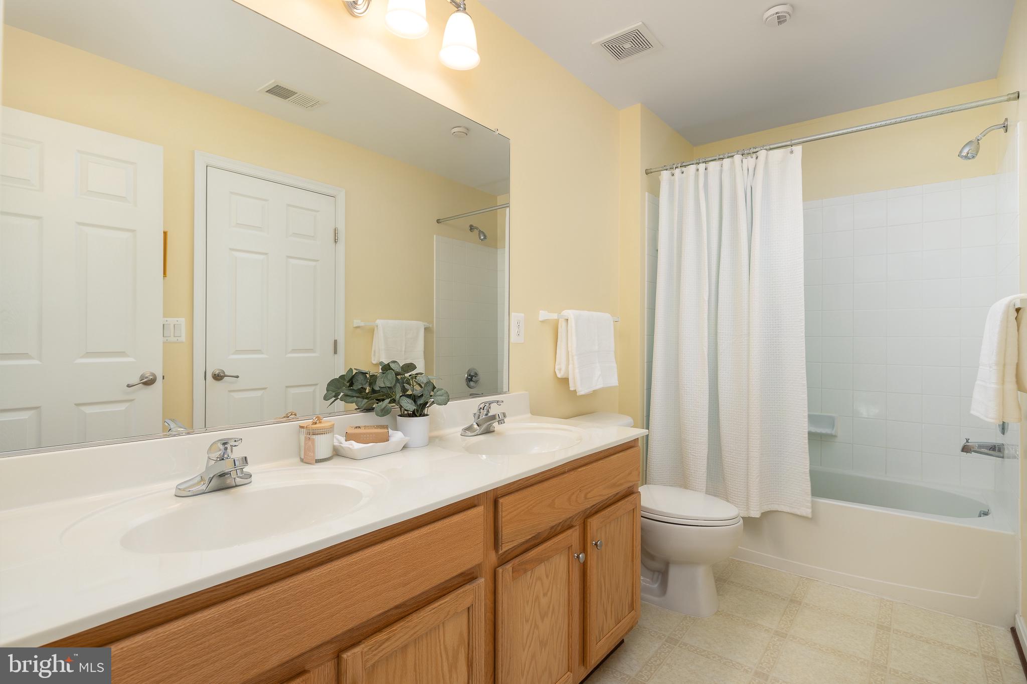 VINT HILL - Residential