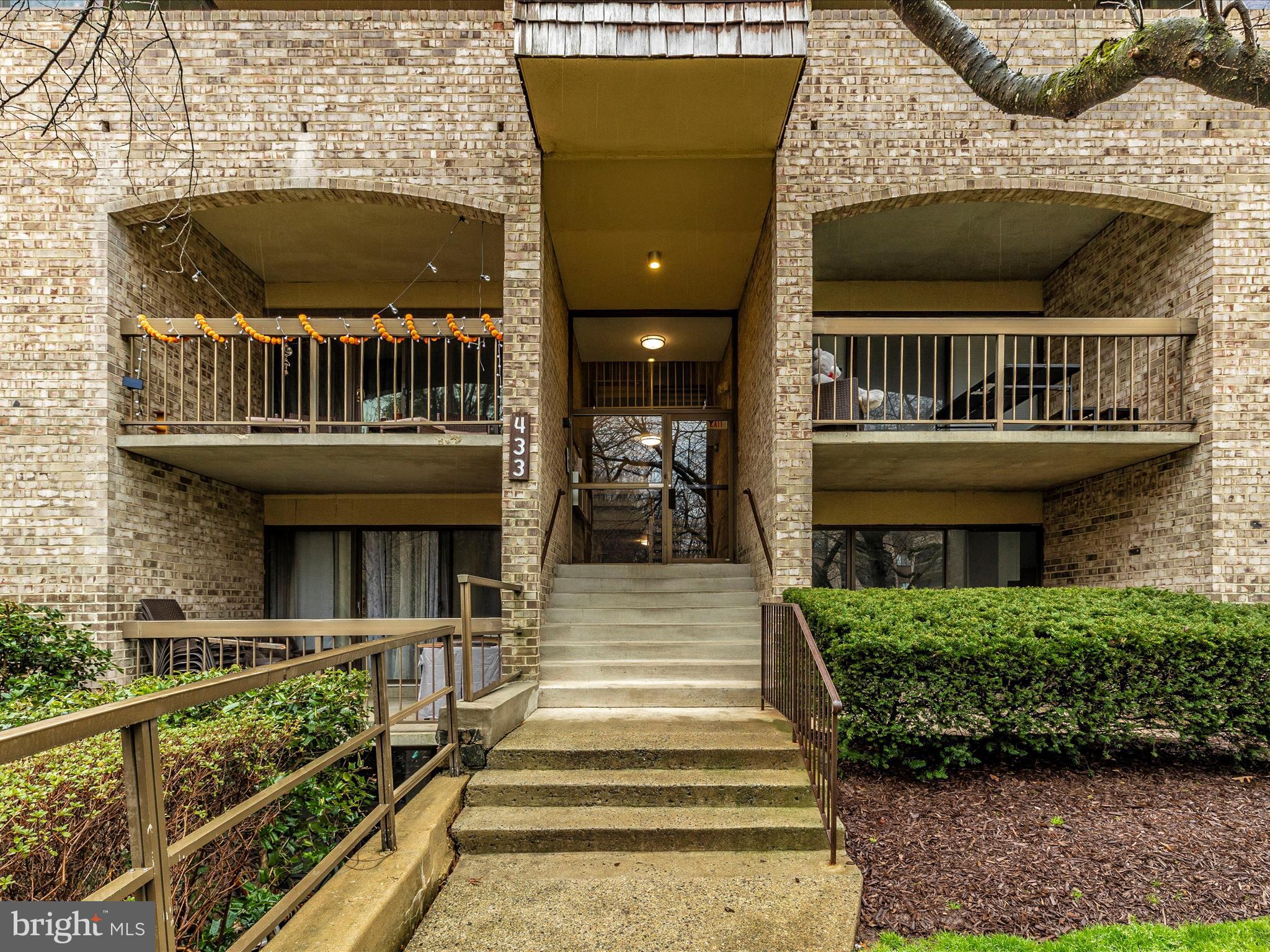 HYDE PARK - Residential