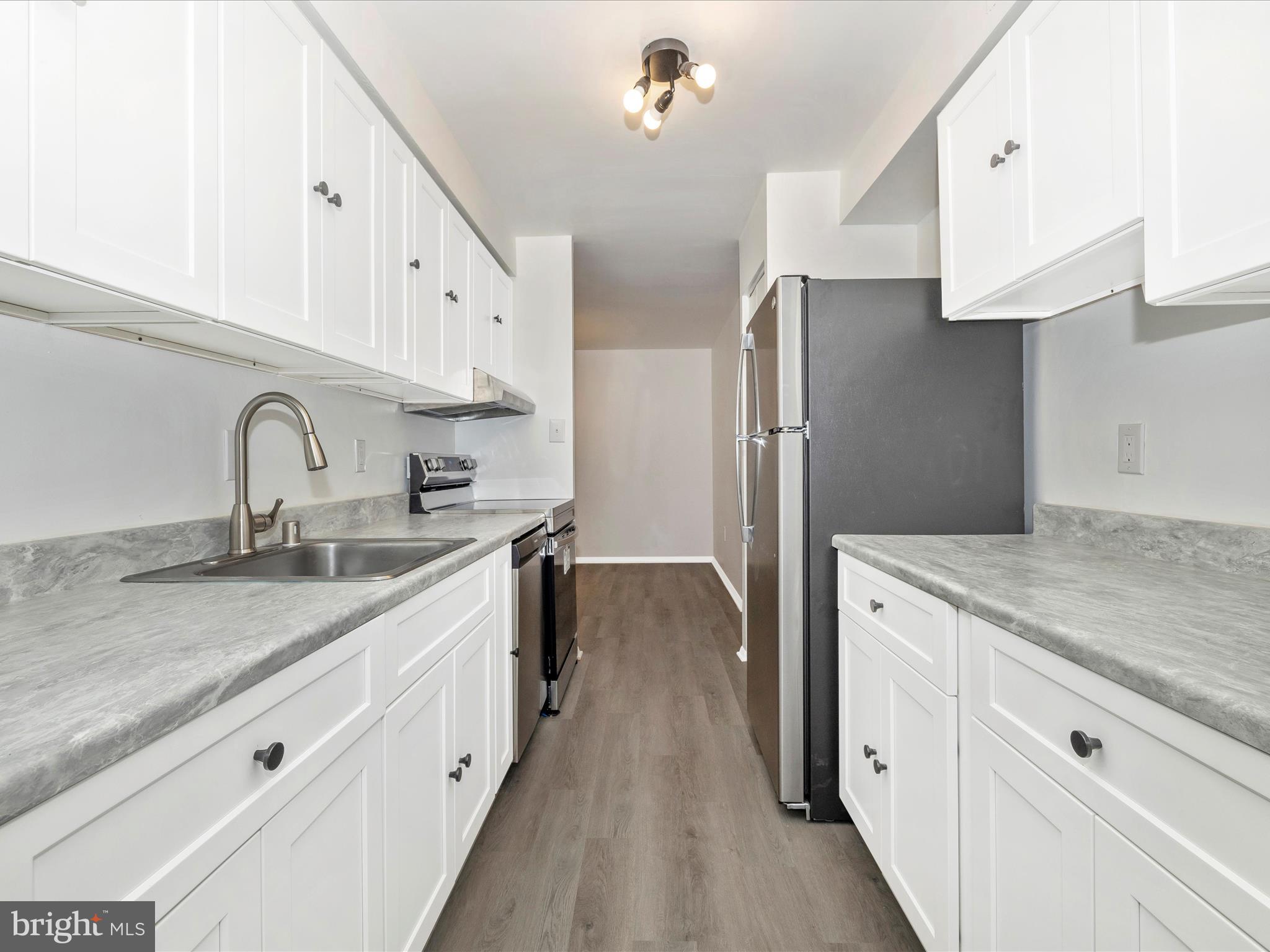 HYDE PARK - Residential