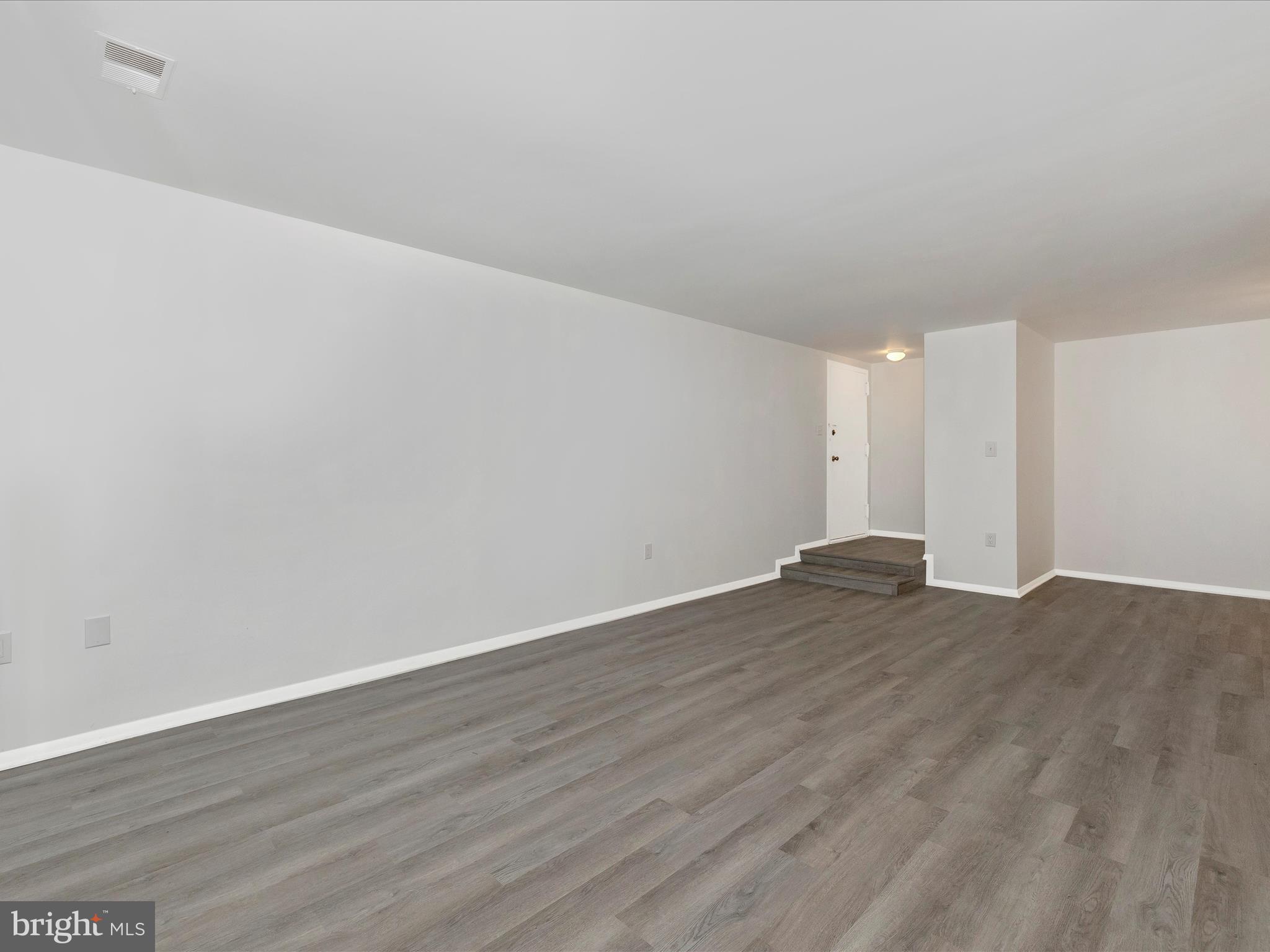 HYDE PARK - Residential