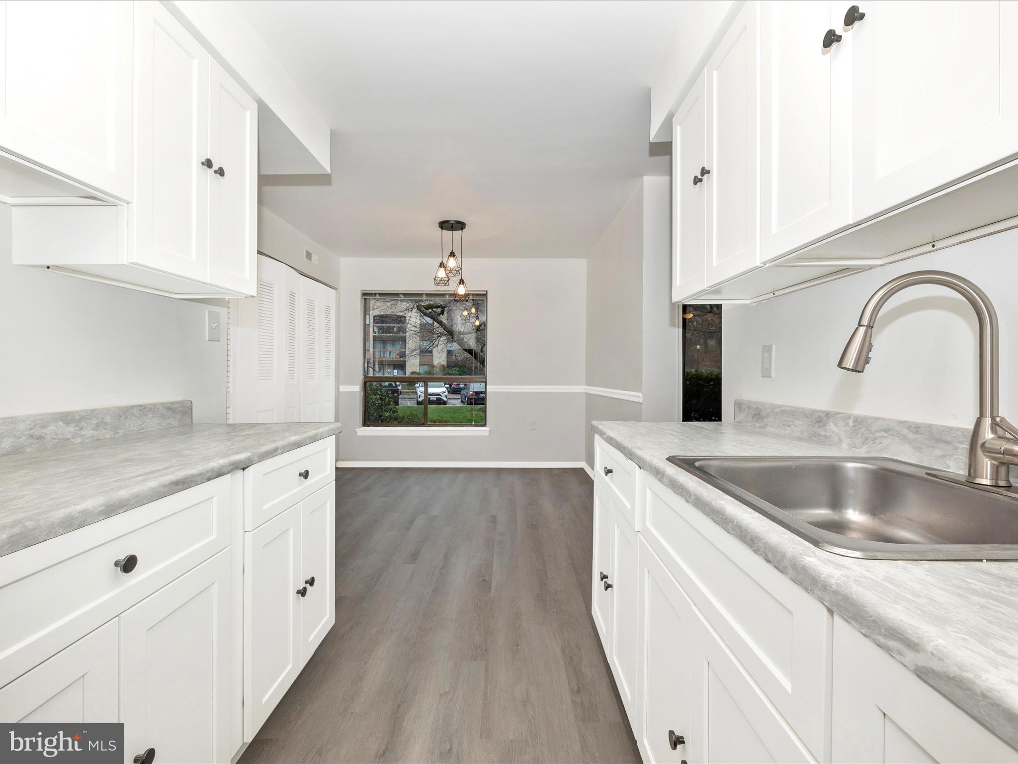 HYDE PARK - Residential