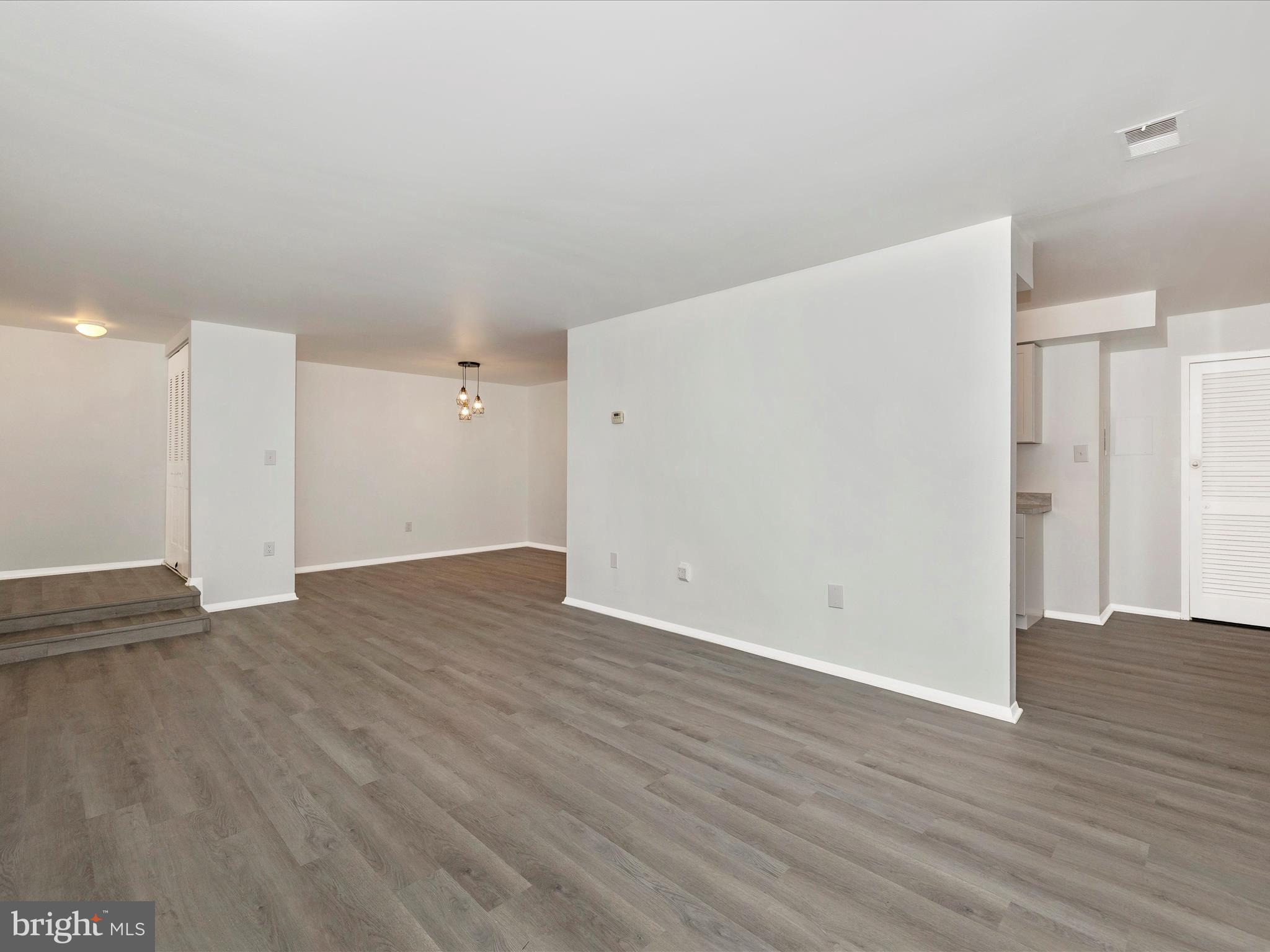 HYDE PARK - Residential