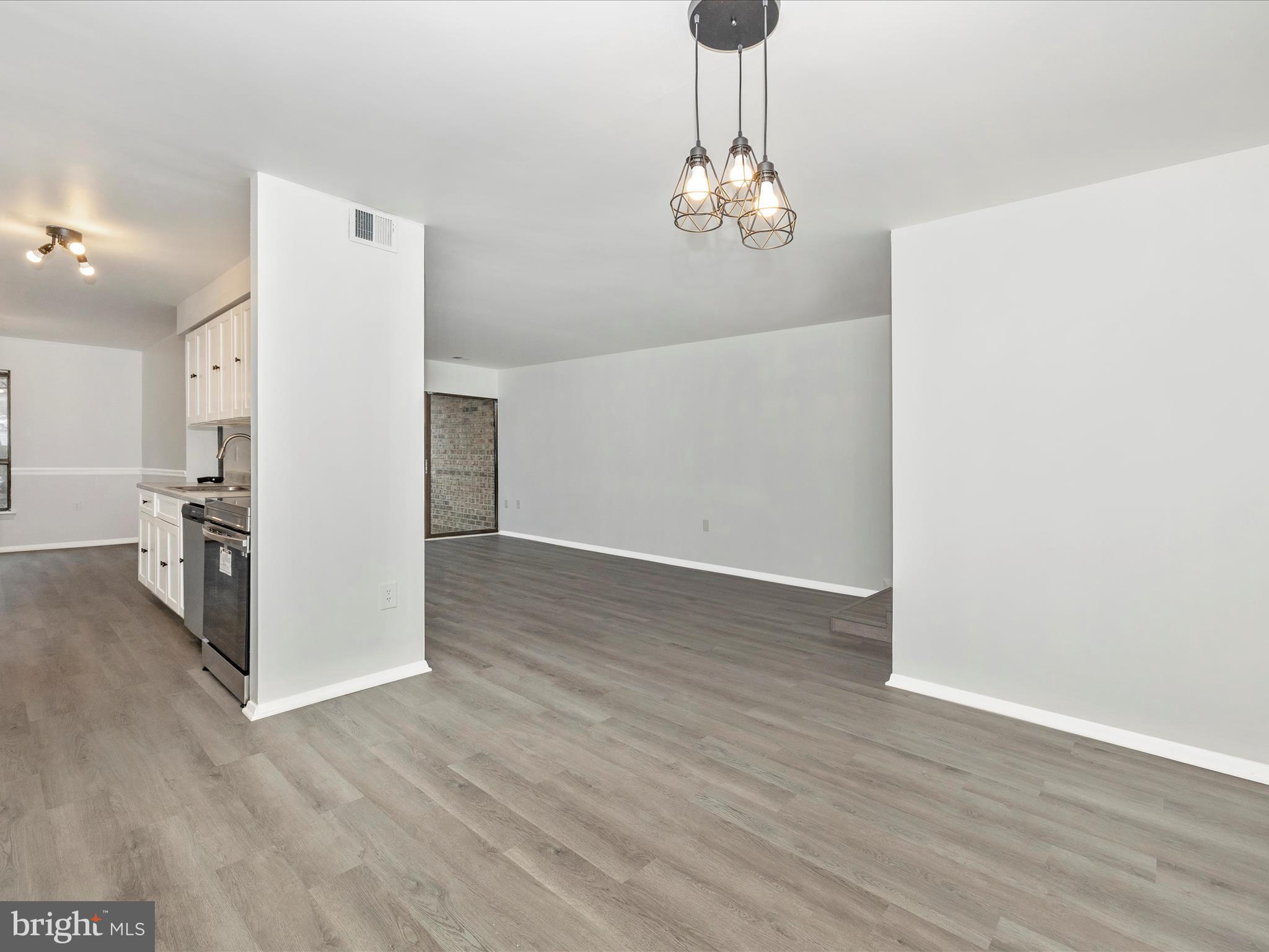 HYDE PARK - Residential