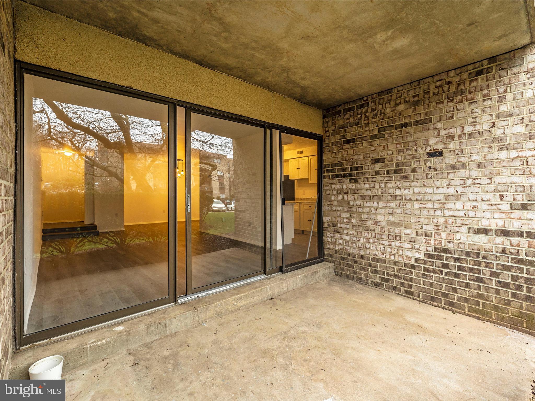 HYDE PARK - Residential