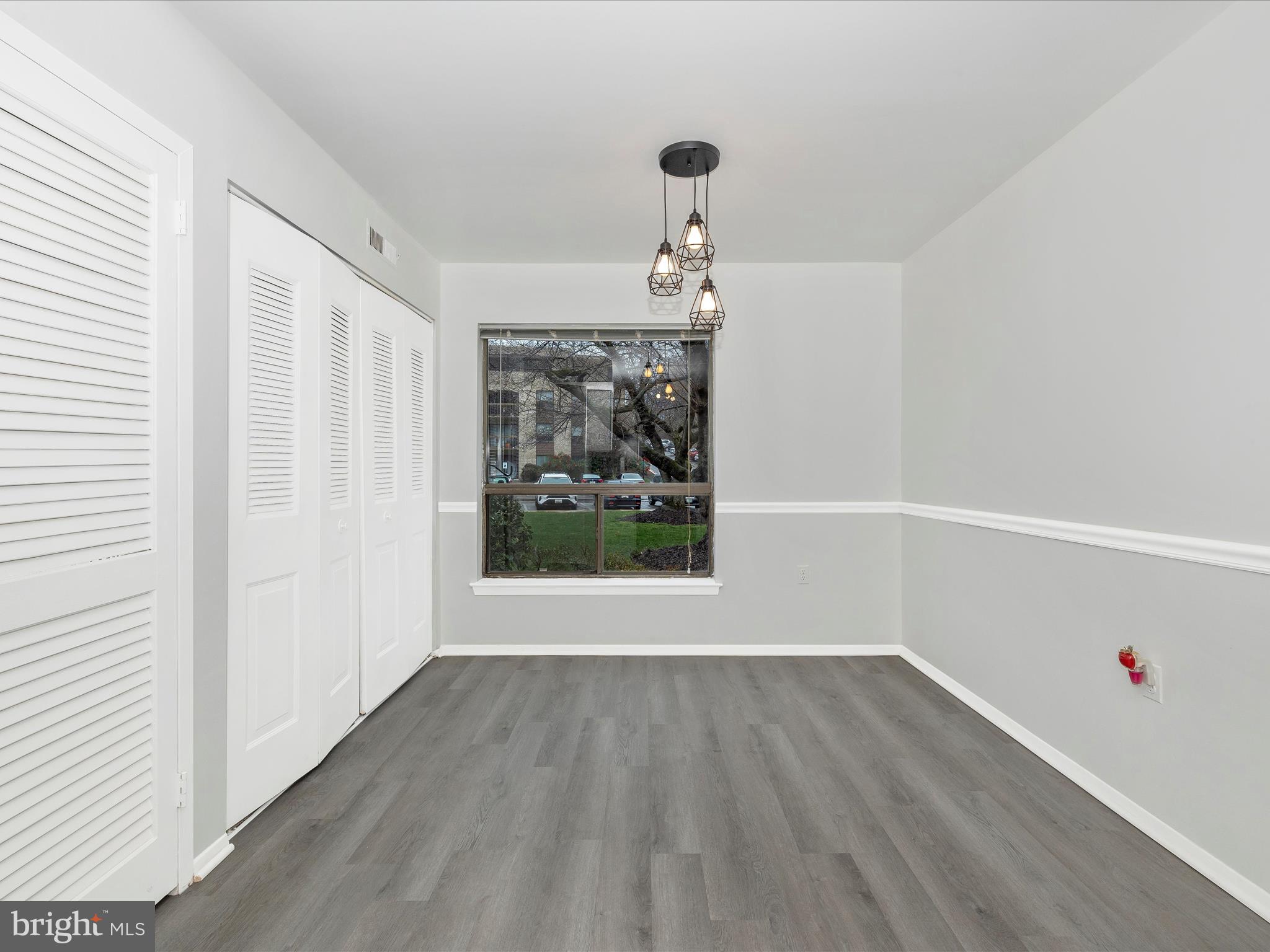 HYDE PARK - Residential