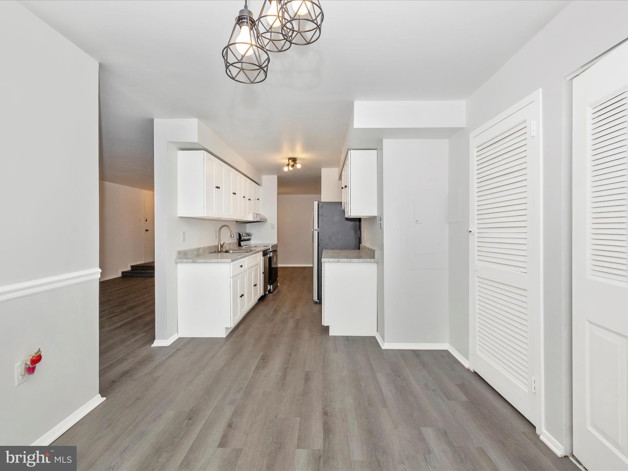 HYDE PARK - Residential