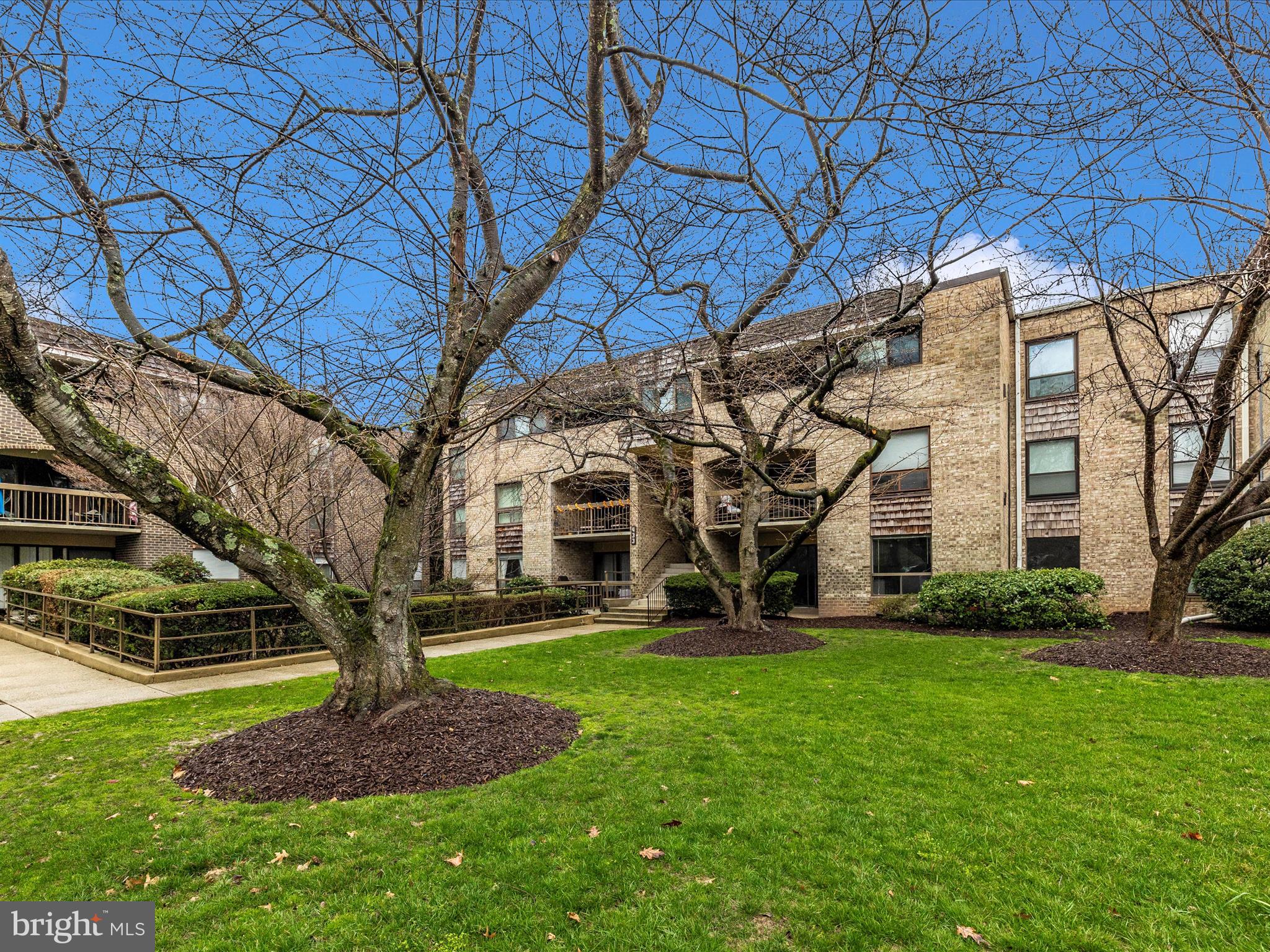 HYDE PARK - Residential