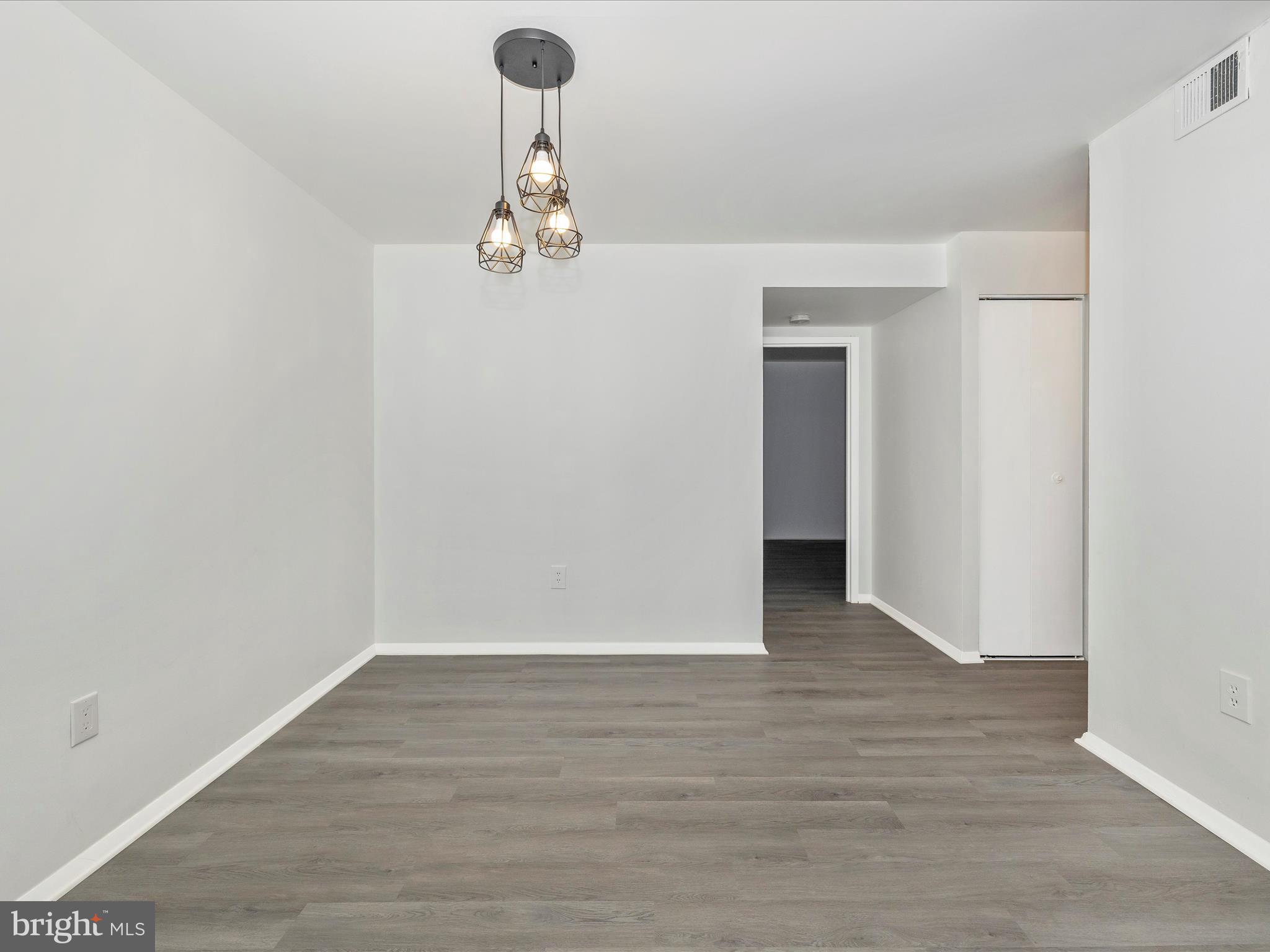 HYDE PARK - Residential