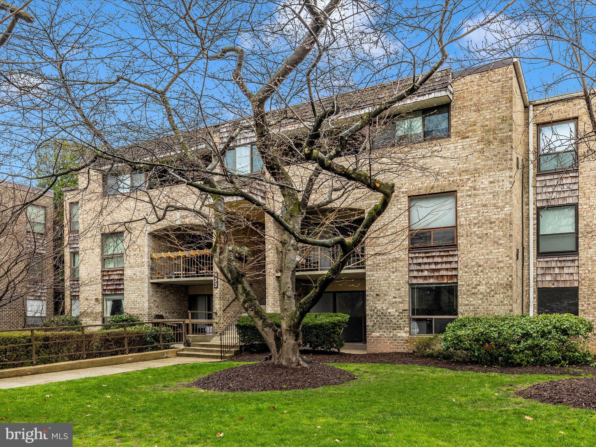 HYDE PARK - Residential