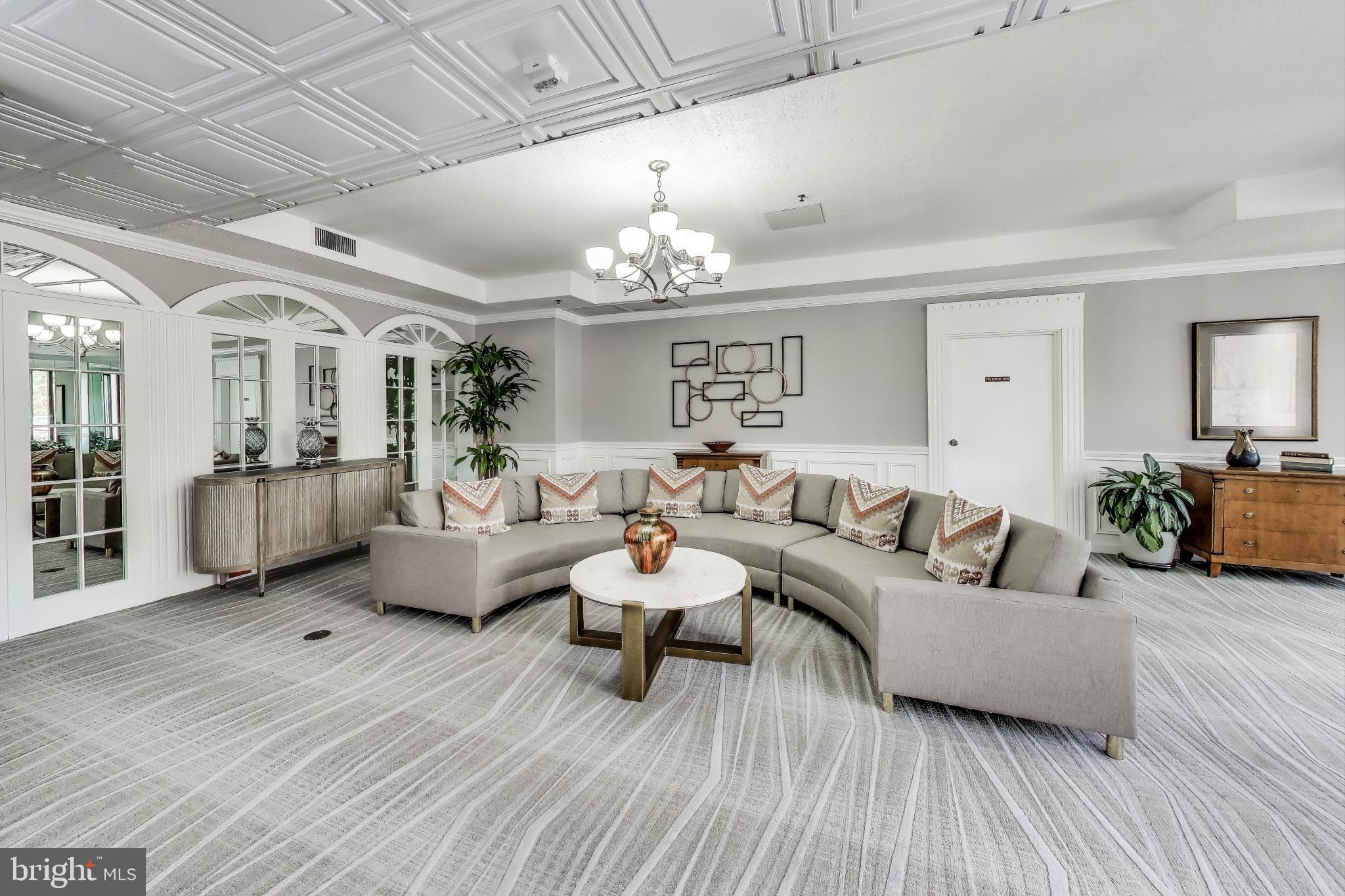 FAIRWAYS SOUTH - Residential