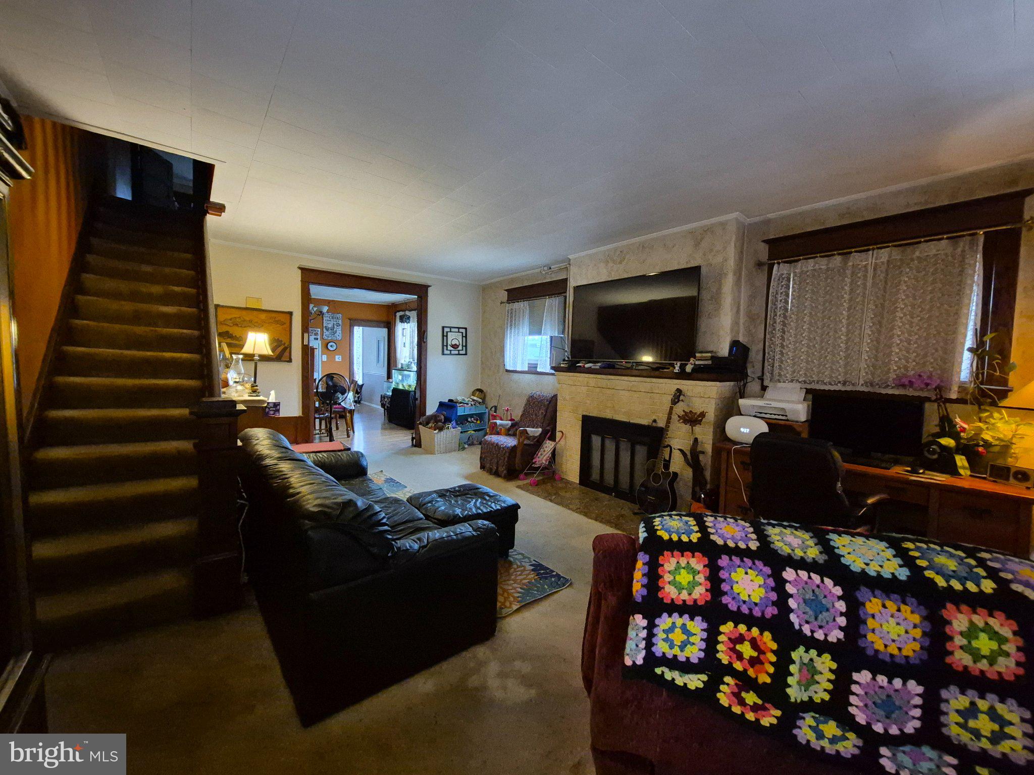 300 E WALNUT STREET